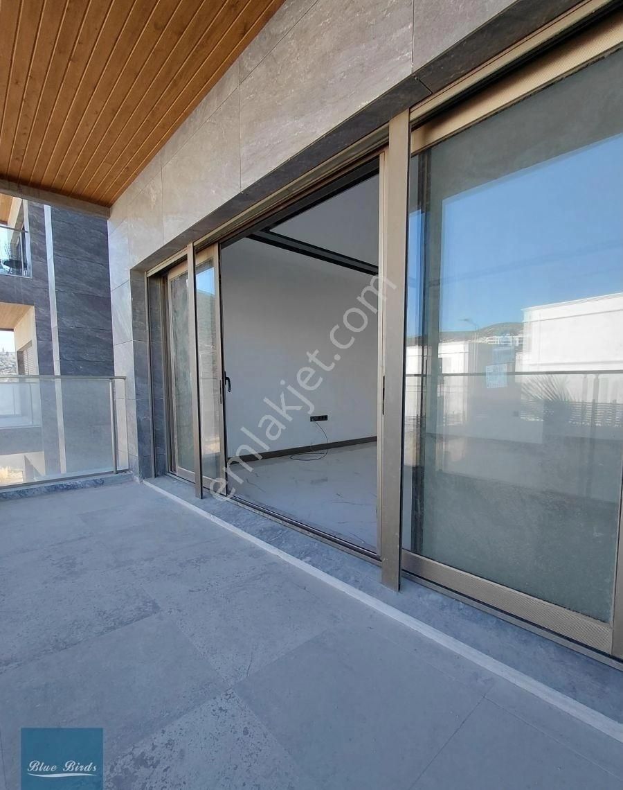 Kuşadası.satıkıl Ege Mahallesinde Lüks Site İçi Yüksek 1. Kat - Görsel 20