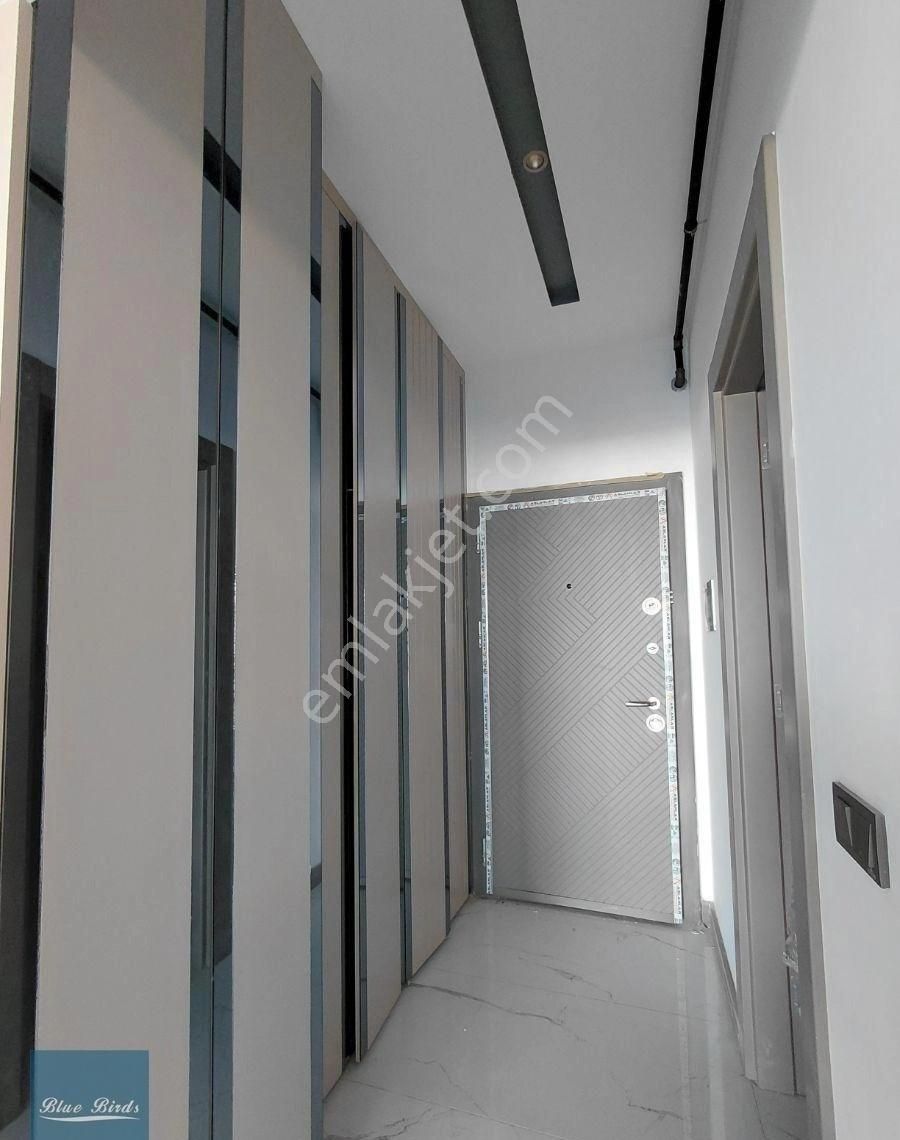 Kuşadası.satıkıl Ege Mahallesinde Lüks Site İçi Yüksek 1. Kat - Görsel 5