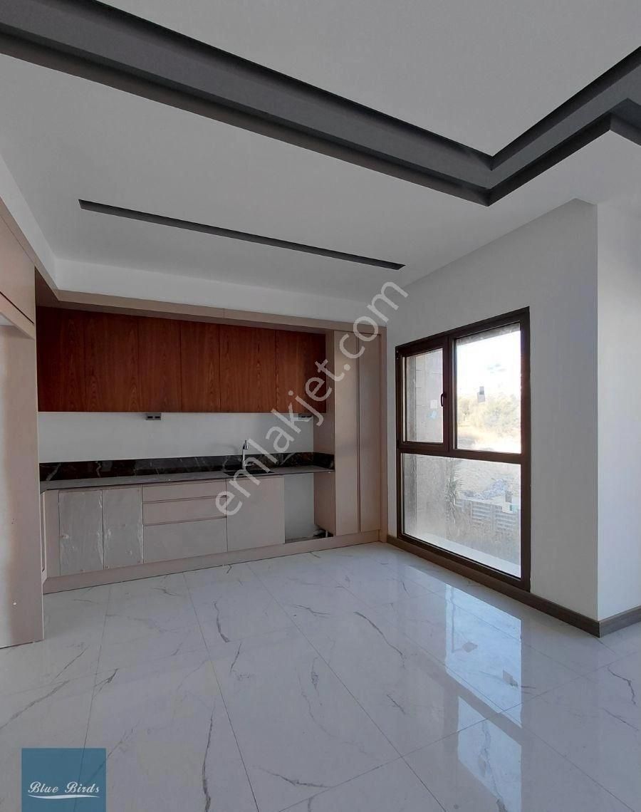 Kuşadası.satıkıl Ege Mahallesinde Lüks Site İçi Yüksek 1. Kat - Görsel 3