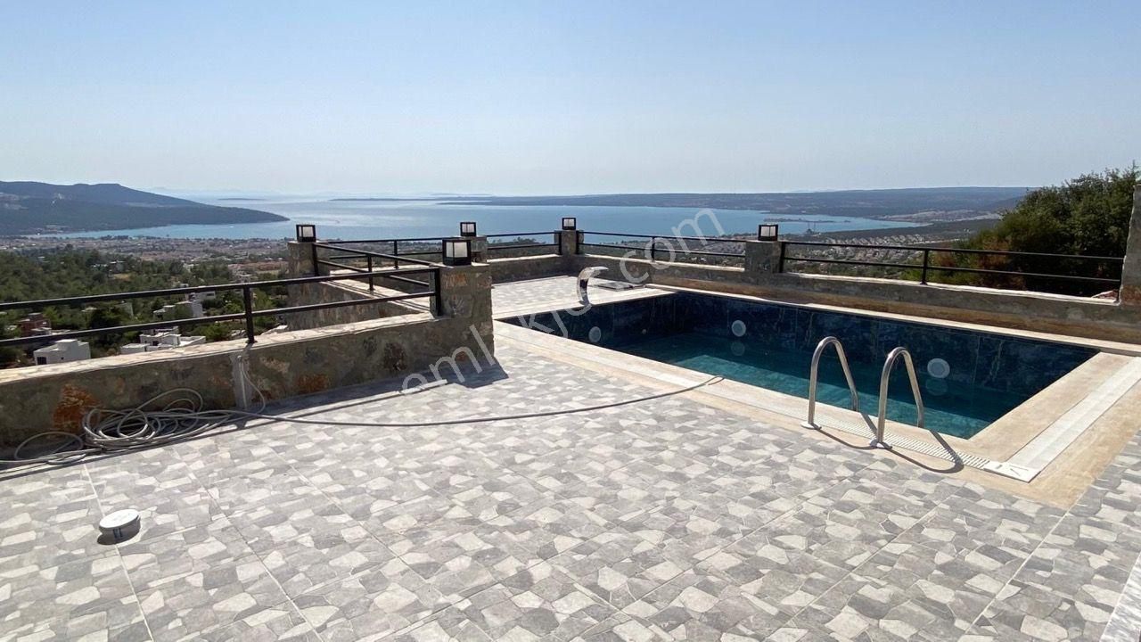 Didim Akbükte Kesintisiz Deniz Manzaralı, Havuzlu Lüks Müstakil - Görsel 8