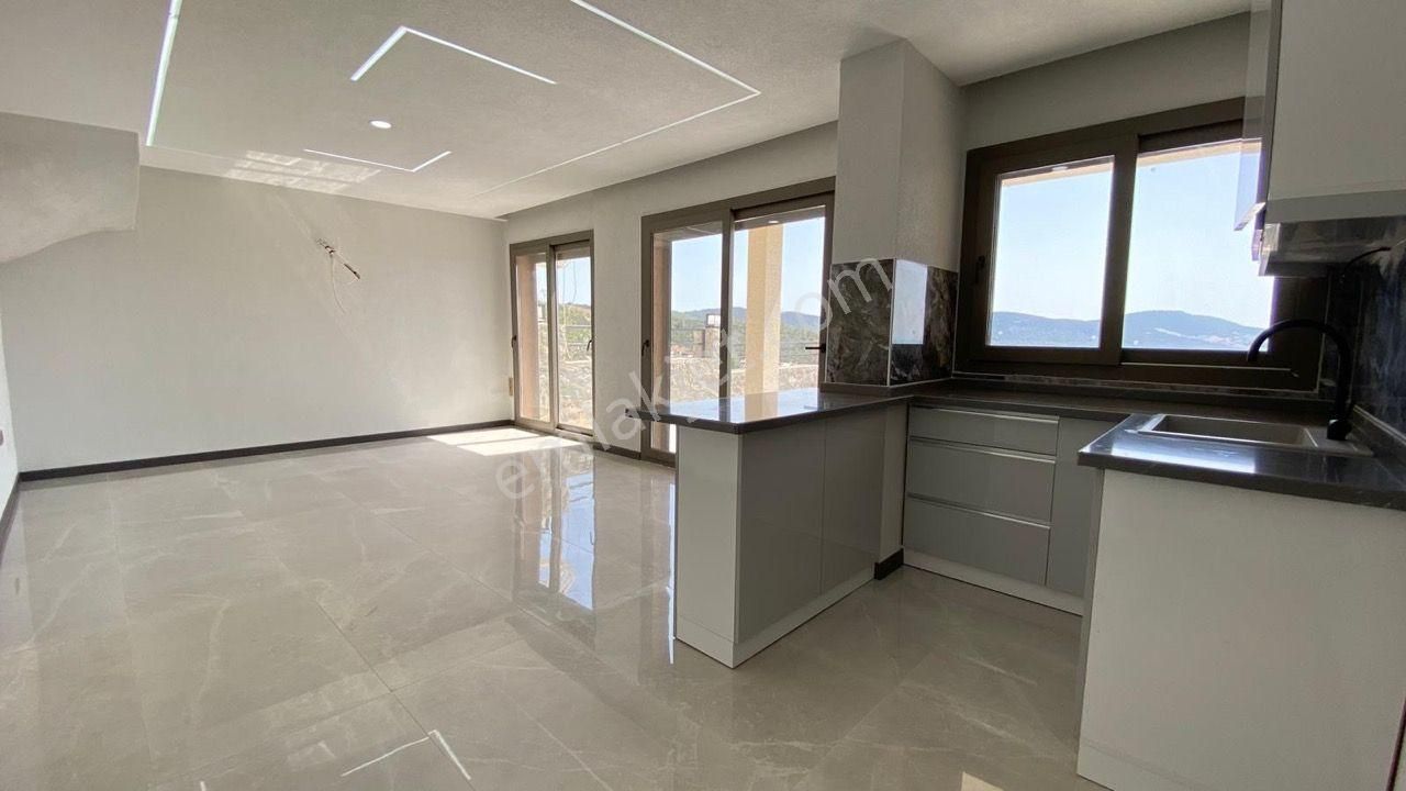 Didim Akbükte Kesintisiz Deniz Manzaralı, Havuzlu Lüks Müstakil - Görsel 20