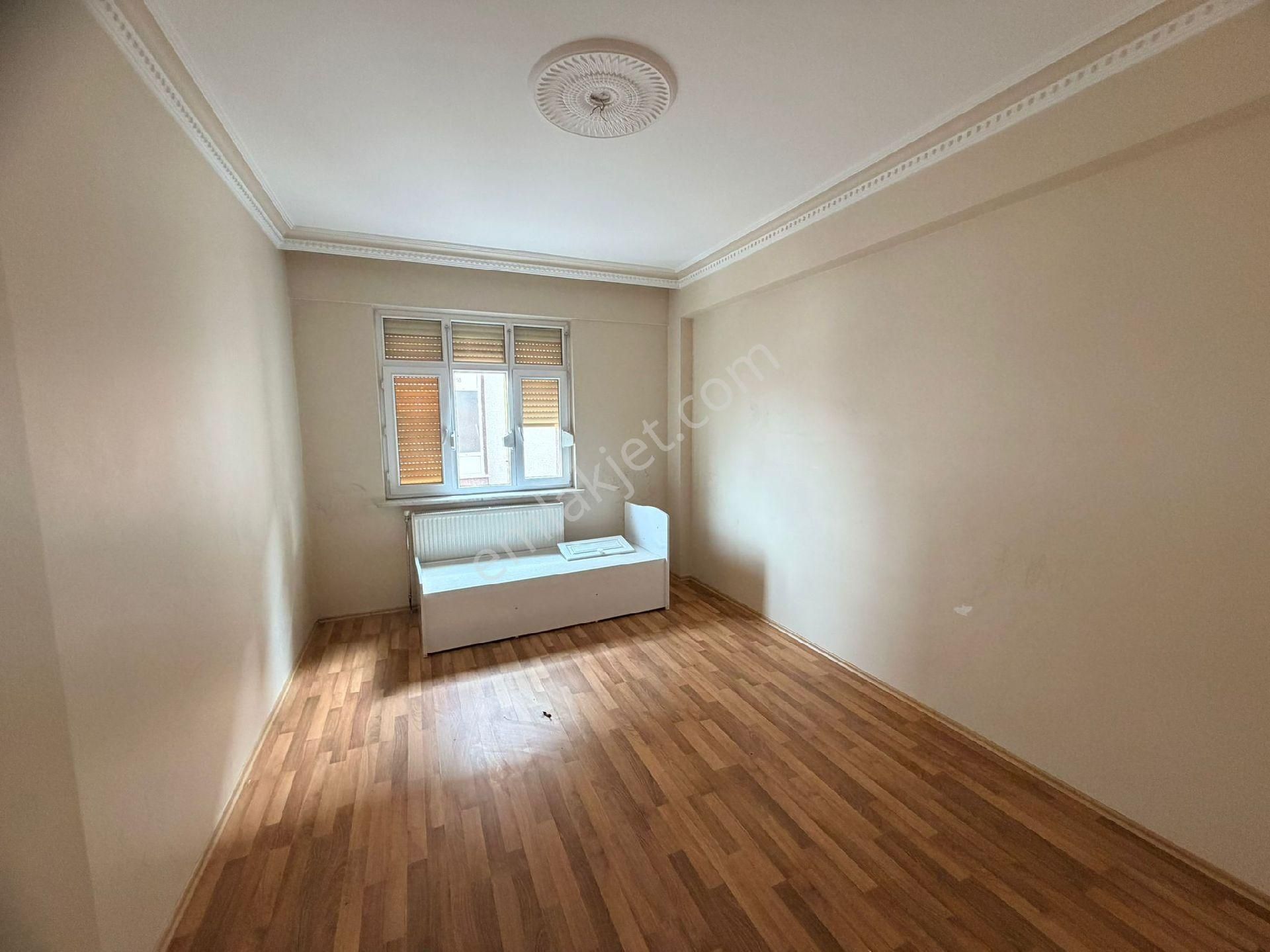 Fadim Cam Gayrimenkul Den Hüsamettin Çelebi Mh. Satılık 4+1 Arakat Daire - Görsel 32