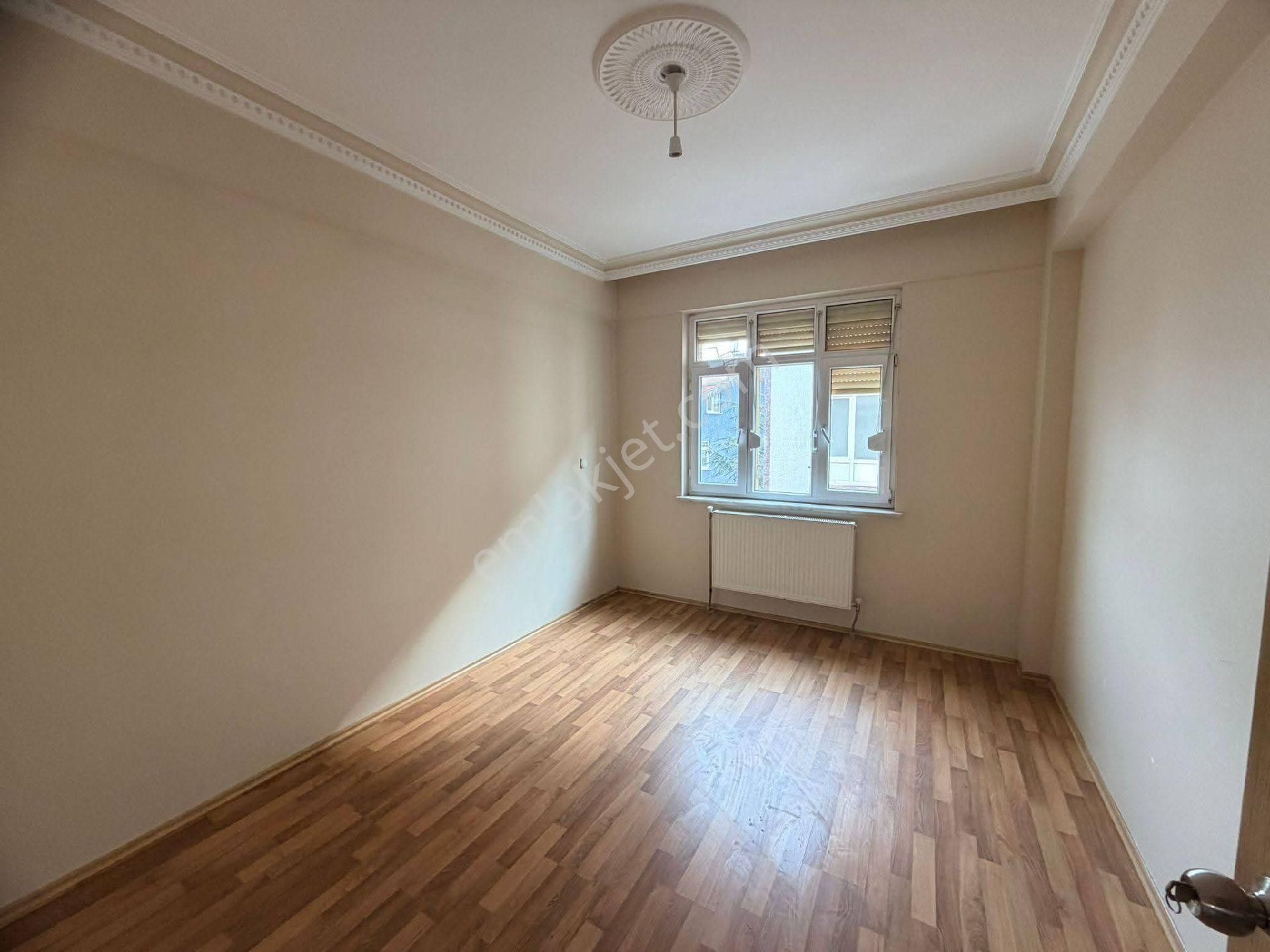 Fadim Cam Gayrimenkul Den Hüsamettin Çelebi Mh. Satılık 4+1 Arakat Daire - Görsel 7