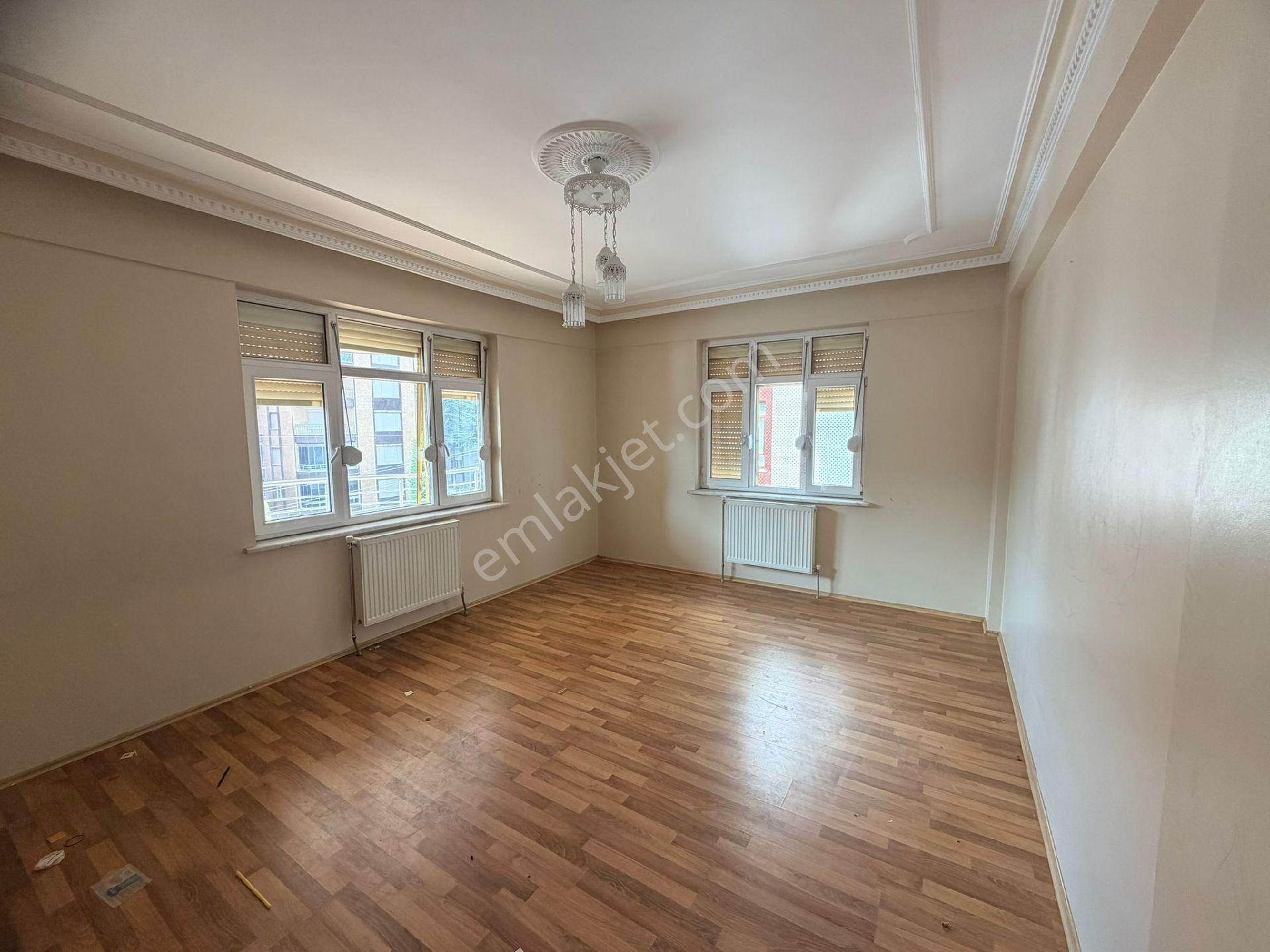 Fadim Cam Gayrimenkul Den Hüsamettin Çelebi Mh. Satılık 4+1 Arakat Daire - Görsel 20