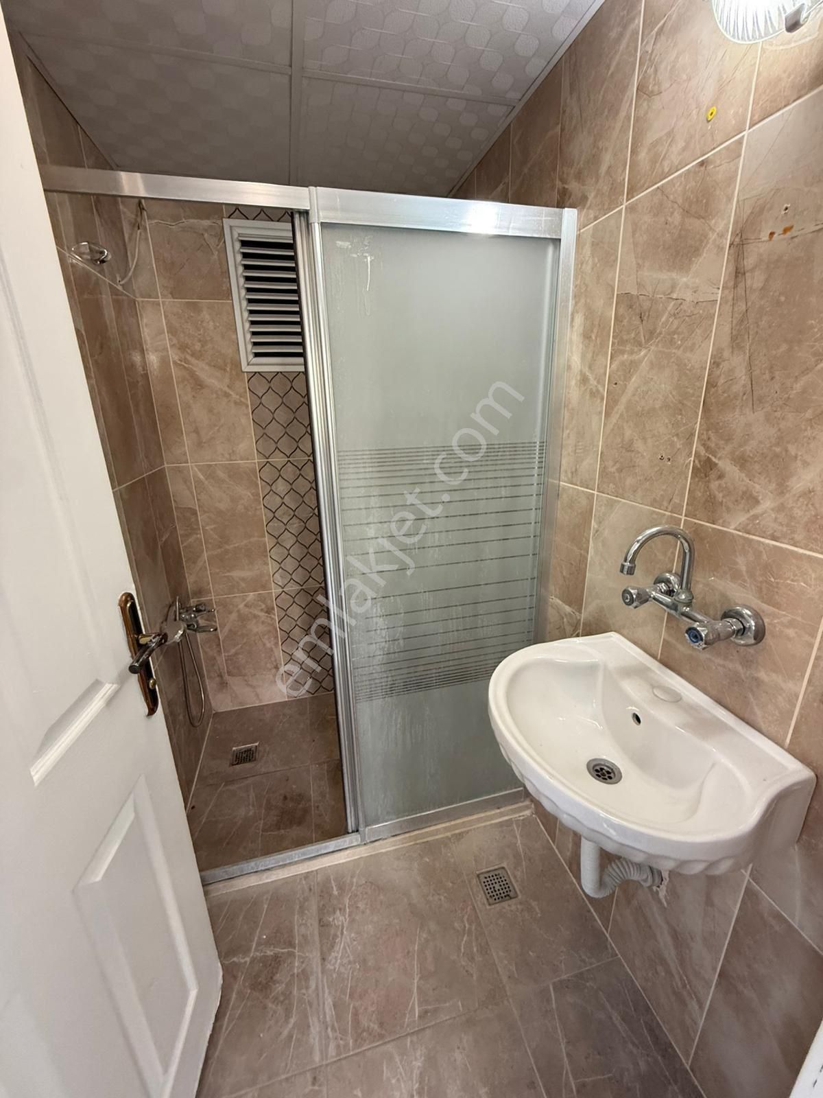 S.demirel Blv Üzeri/geniş/4+1/k.mutfak/kombi/ç.banyo/full Yapılı - Görsel 15