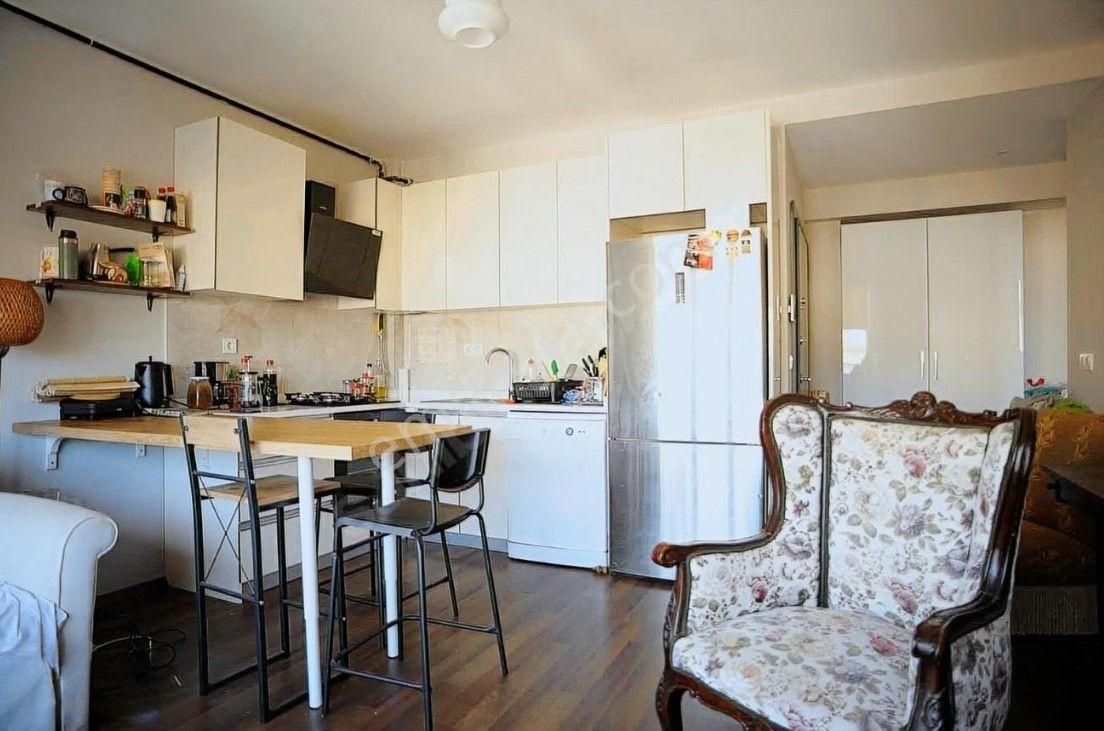 Bostancıda Deniz Gören Merkezi Konumda İakanlı 2+1 Daire