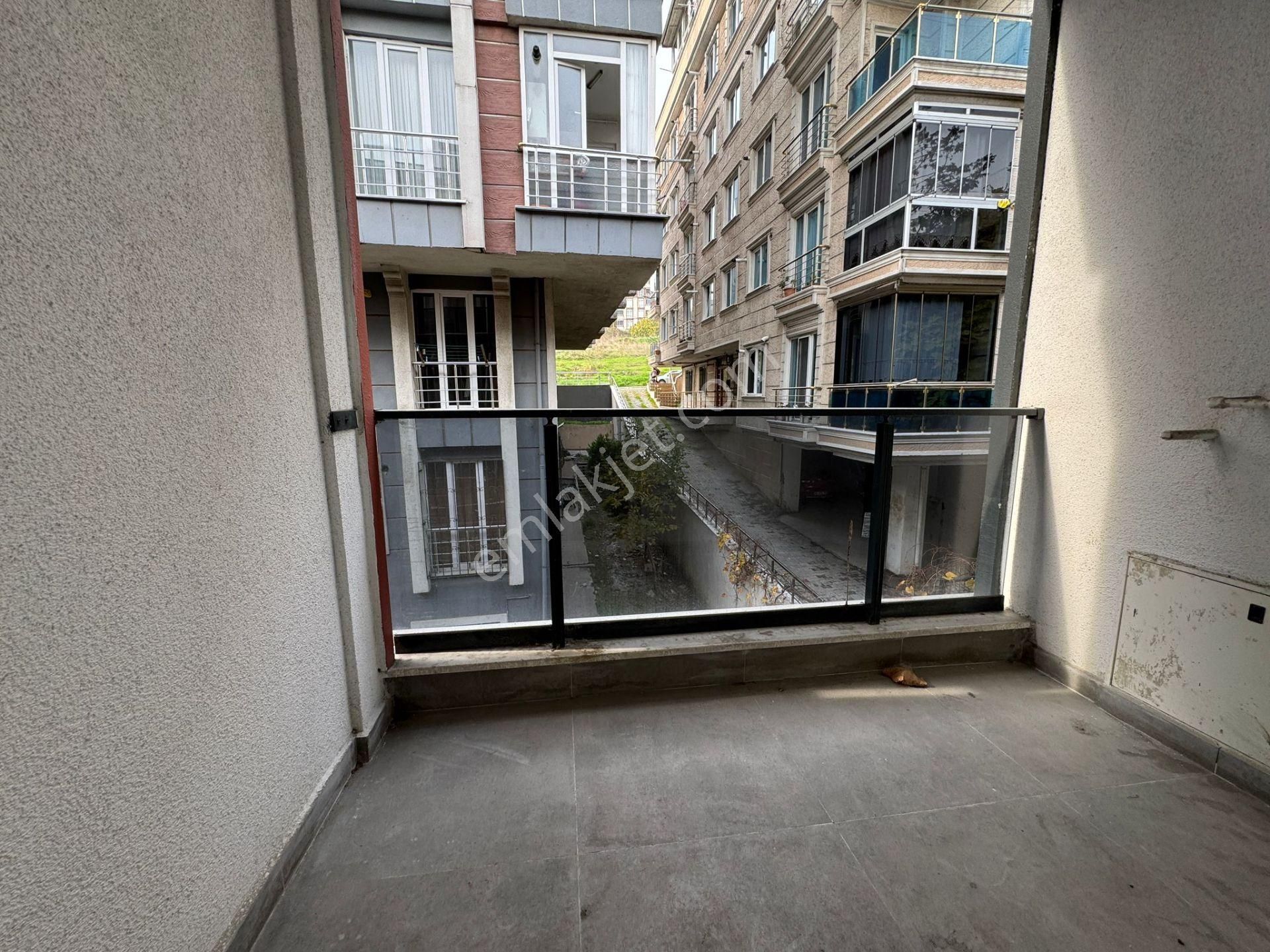 Beylikdüzü Yakuplu Da Satılık 2+1 Arakat Metrobüse Yürüme 15 Dk - Görsel 14