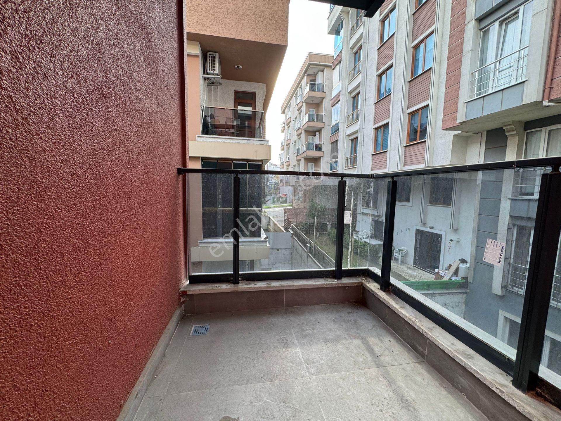 Beylikdüzü Yakuplu Da Satılık 2+1 Arakat Metrobüse Yürüme 15 Dk - Görsel 11