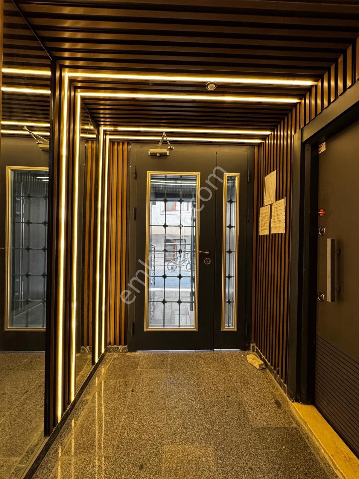 Beylikdüzü Yakuplu Da Satılık 2+1 Arakat Metrobüse Yürüme 15 Dk - Görsel 2