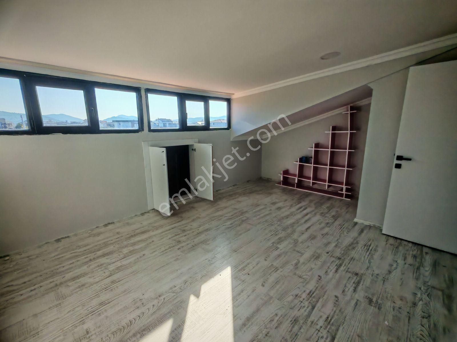 Cumhuriyet Mahallesinde Satılık 3+1 120 M2 Dubleks Villa - Görsel 18