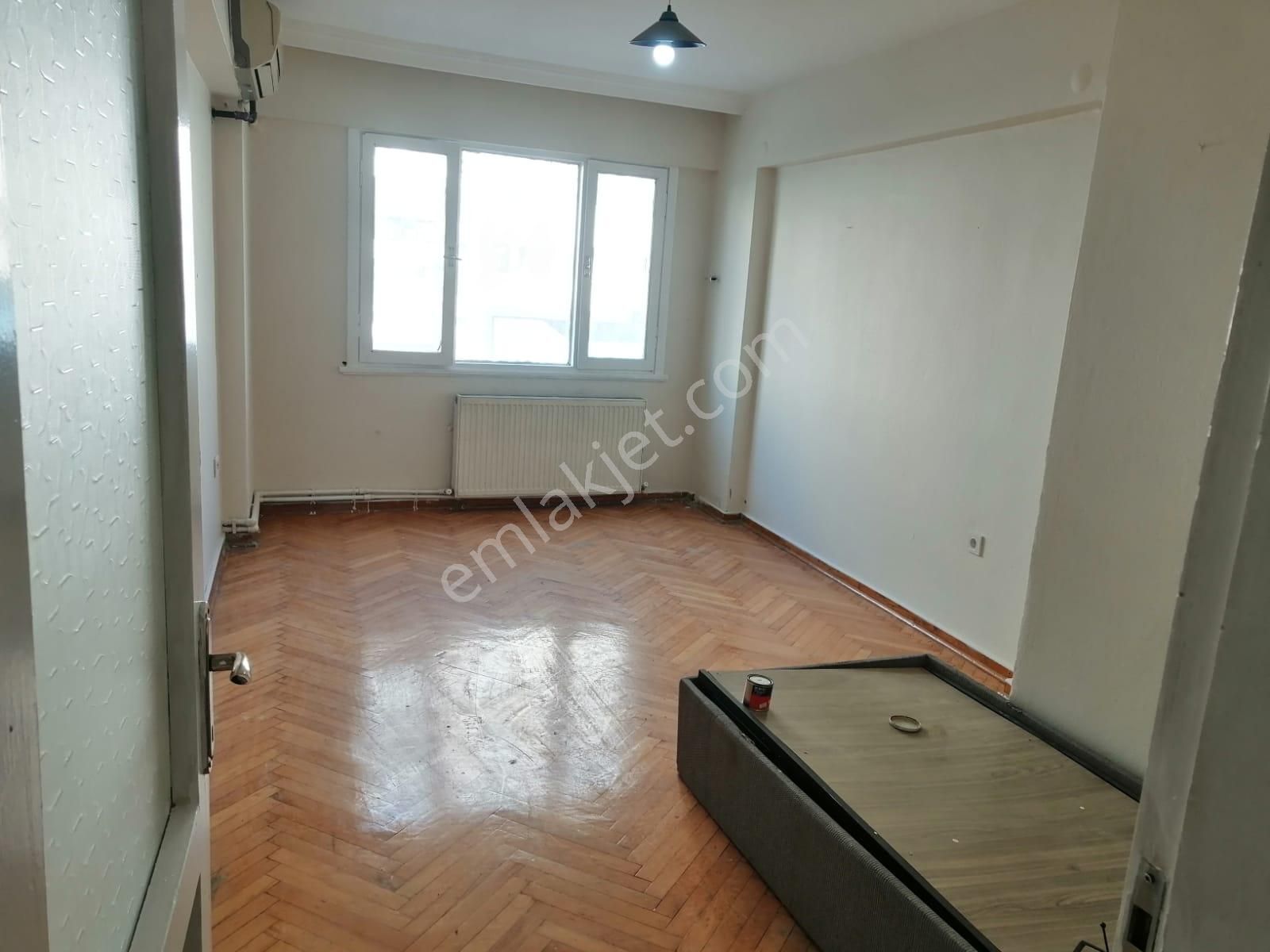 Konak İnönü Caddesi Üzeri Kombili Kiralık 3+1 Daire - Görsel 8