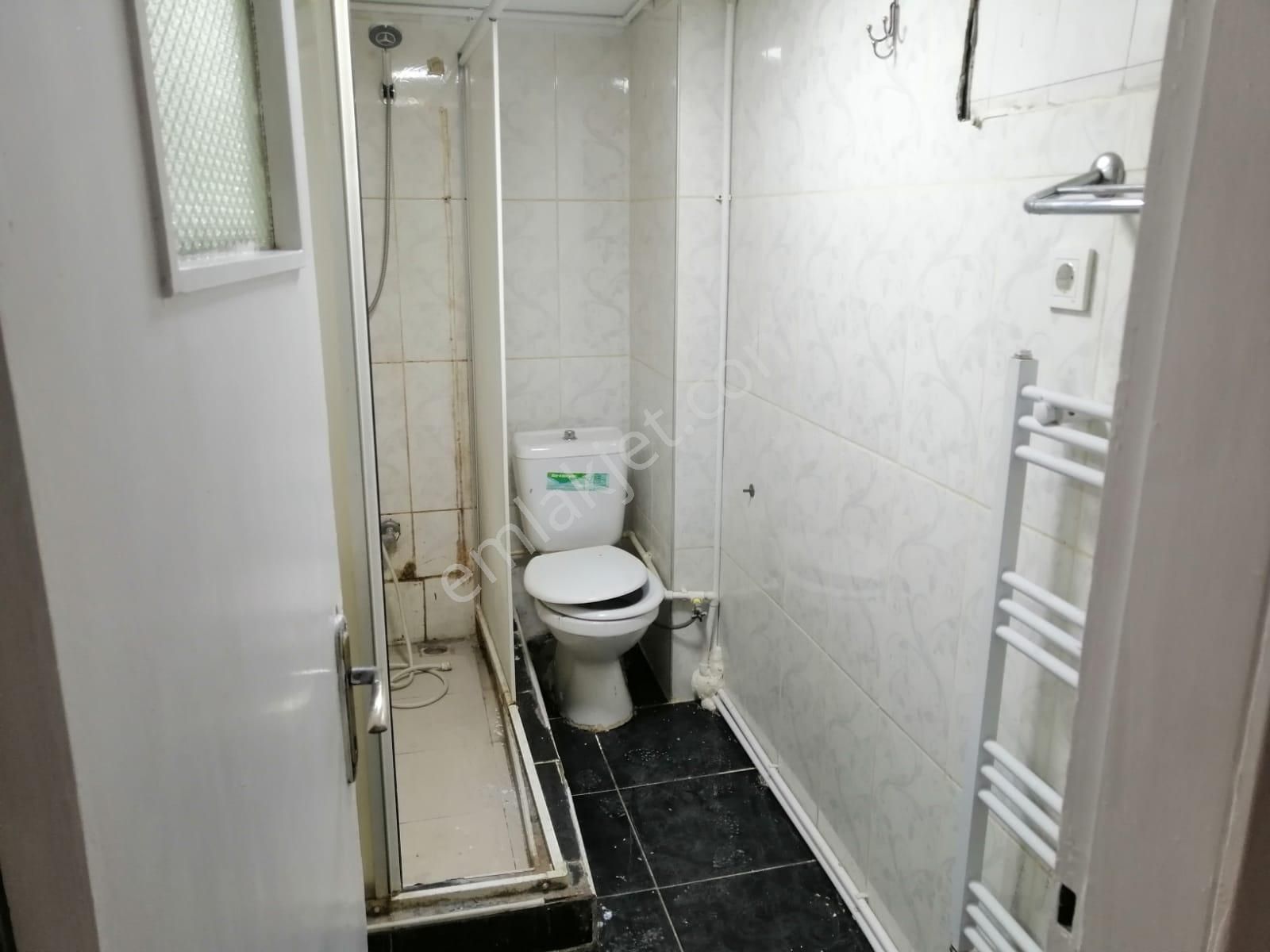 Konak İnönü Caddesi Üzeri Kombili Kiralık 3+1 Daire - Görsel 5