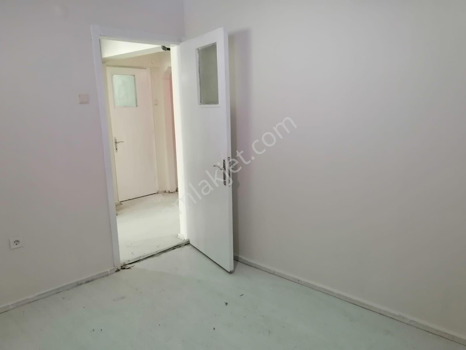 Konak İnönü Caddesi Üzeri Kombili Kiralık 3+1 Daire - Görsel 29