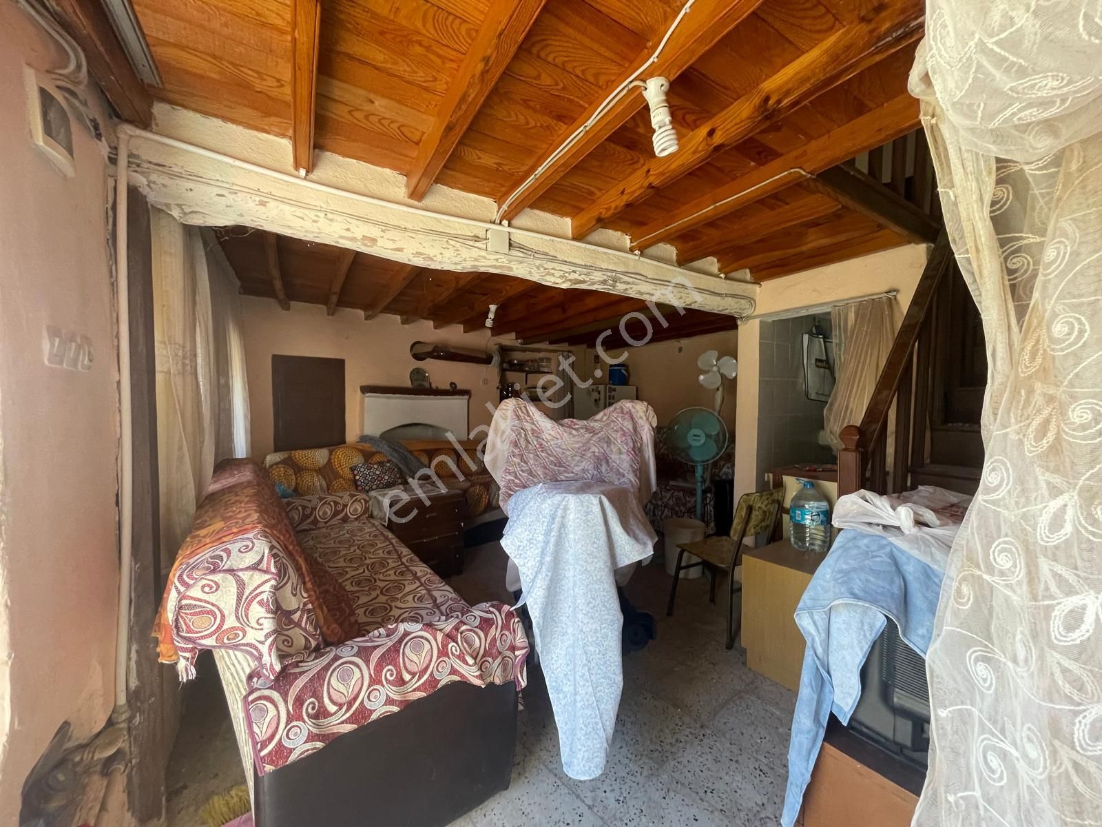 Ayvalık Merkez'de 2 Katlı 2+1 Kagir Ev İle İmarlı Arsa - Görsel 9