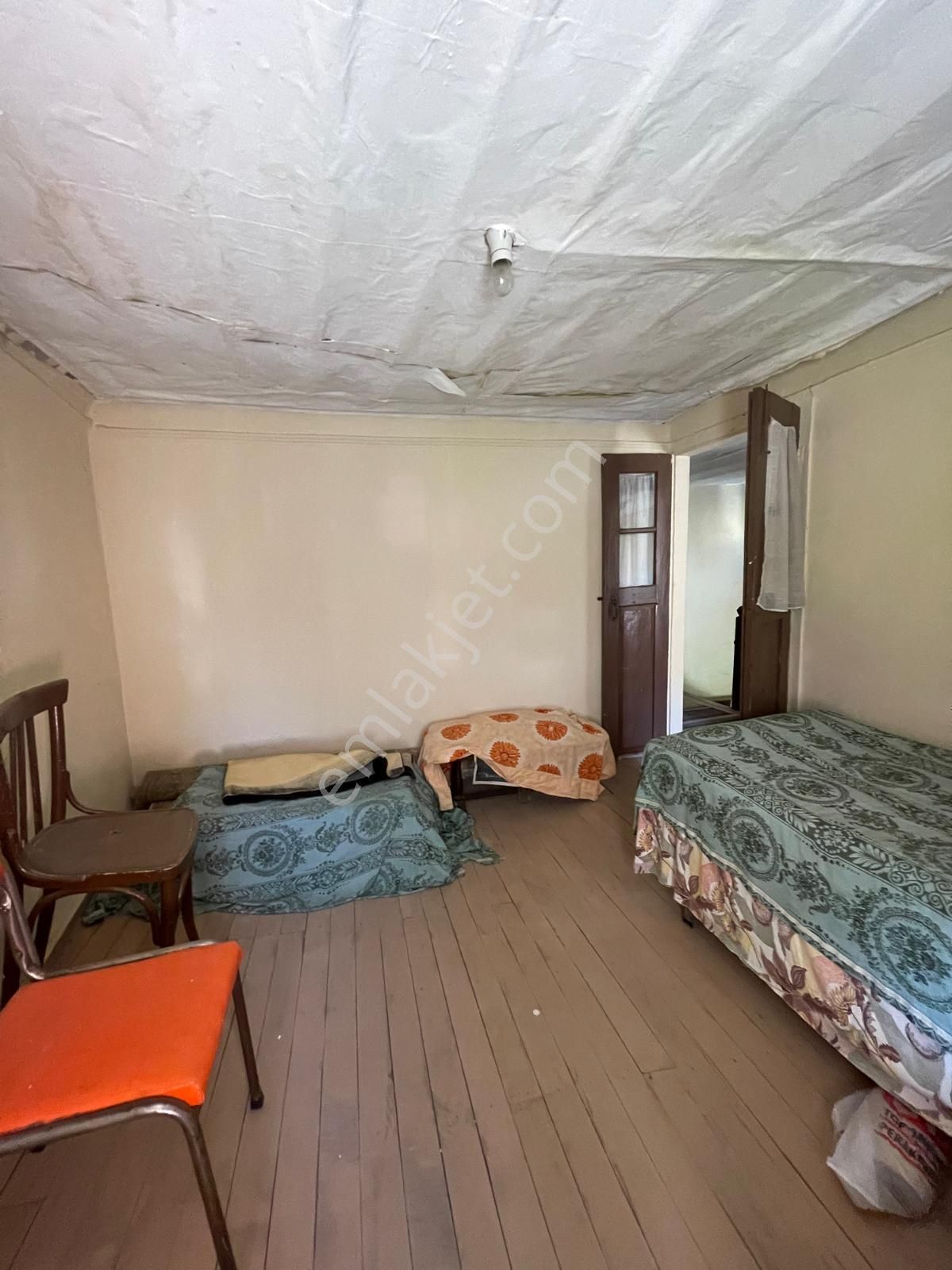 Ayvalık Merkez'de 2 Katlı 2+1 Kagir Ev İle İmarlı Arsa - Görsel 28