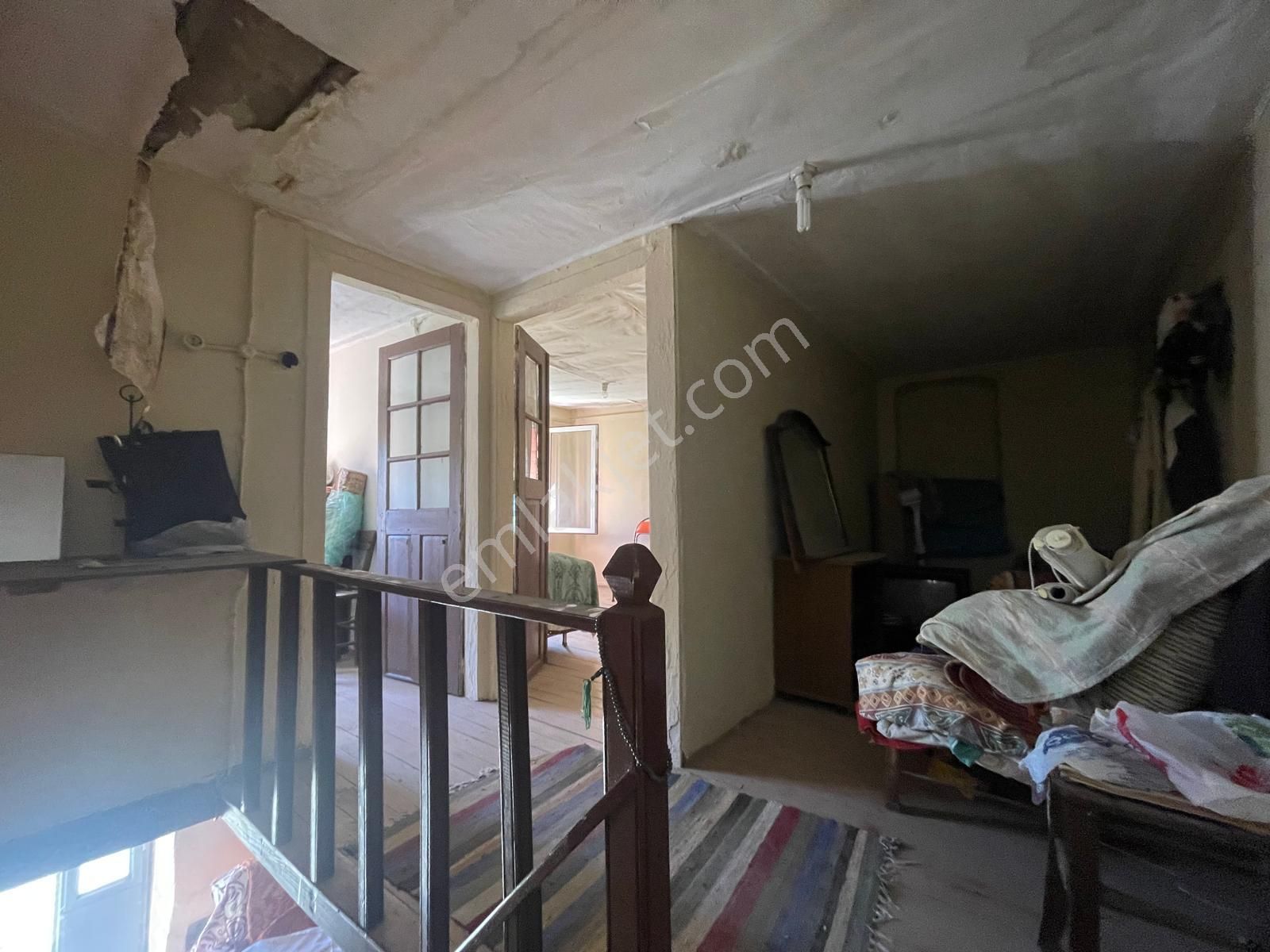 Ayvalık Merkez'de 2 Katlı 2+1 Kagir Ev İle İmarlı Arsa - Görsel 21