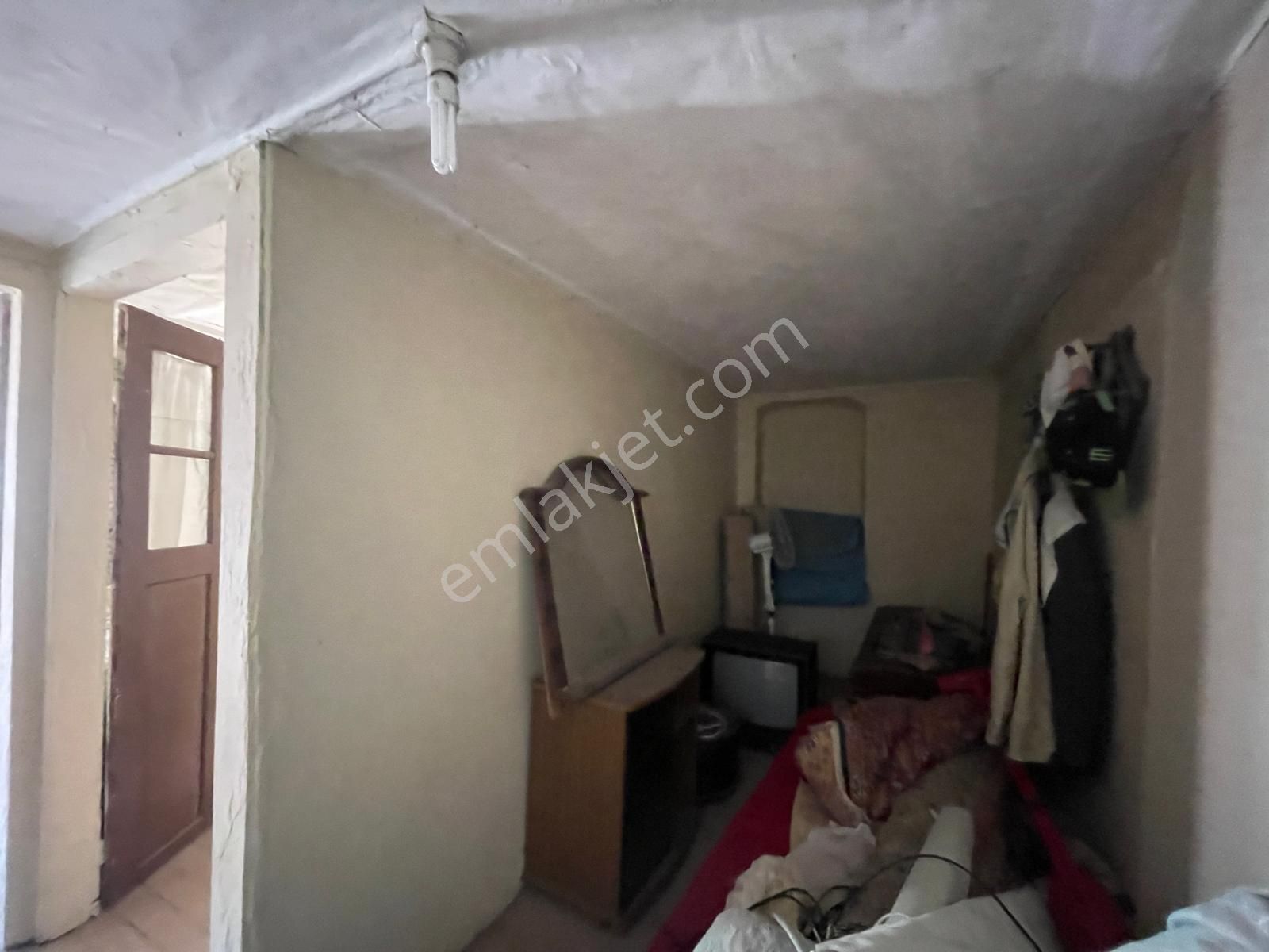 Ayvalık Merkez'de 2 Katlı 2+1 Kagir Ev İle İmarlı Arsa - Görsel 24