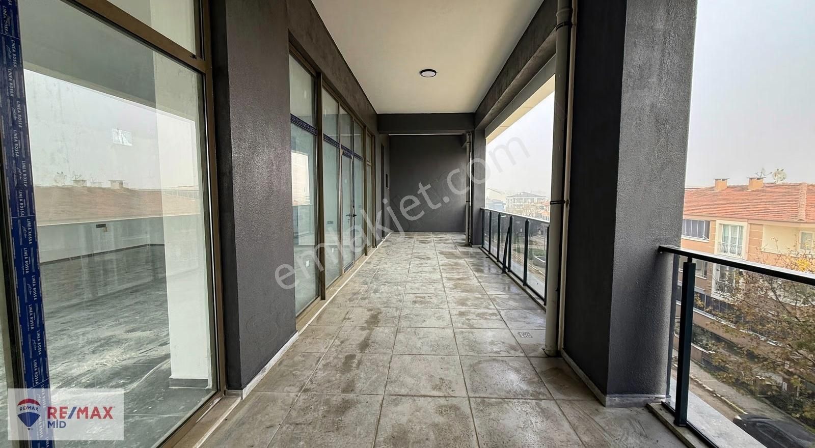 Re/max Mıd Plevne Mah Ultra Lüx Prestıjlı Kıralık Ofıs - Görsel 17
