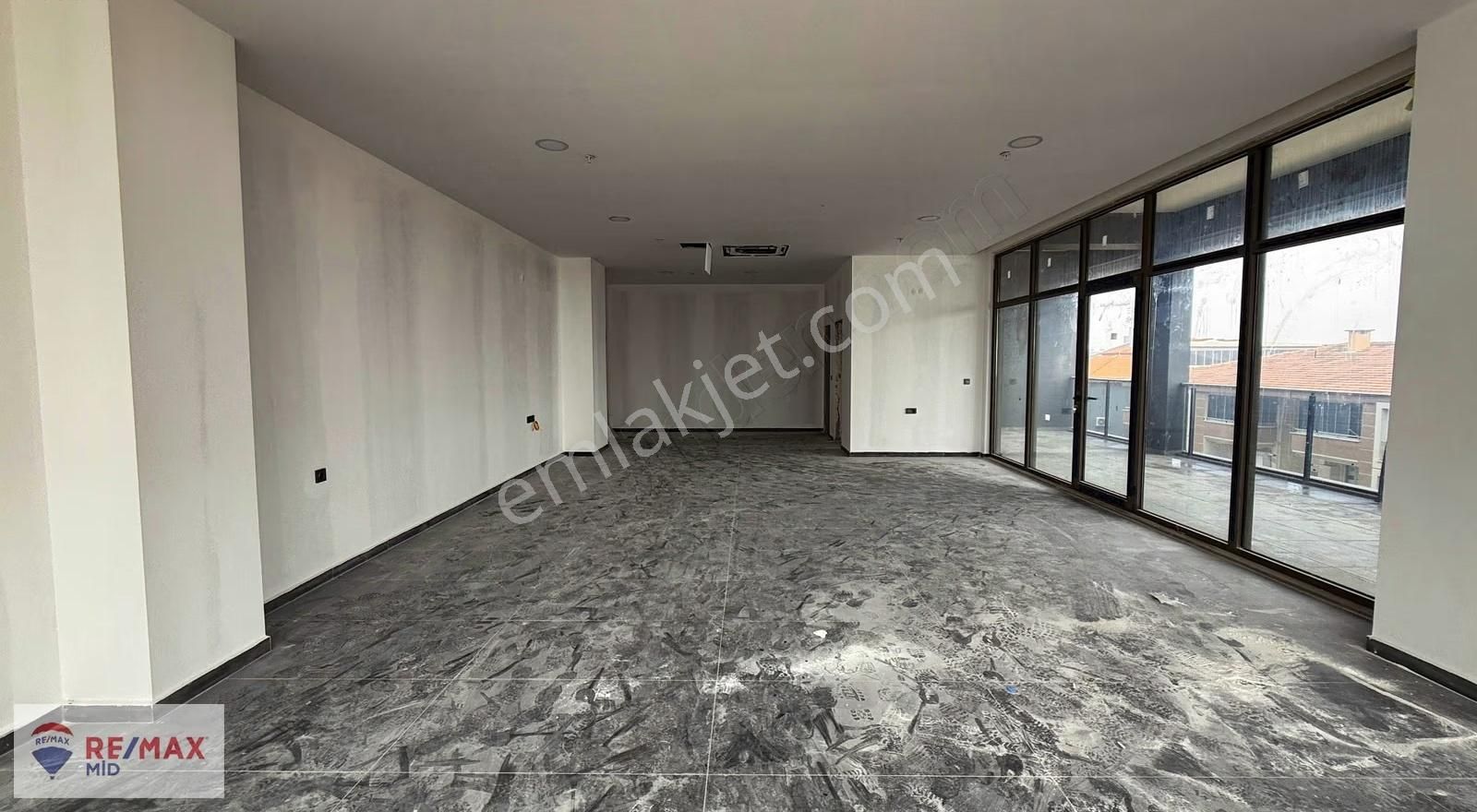 Re/max Mıd Plevne Mah Ultra Lüx Prestıjlı Kıralık Ofıs - Görsel 13