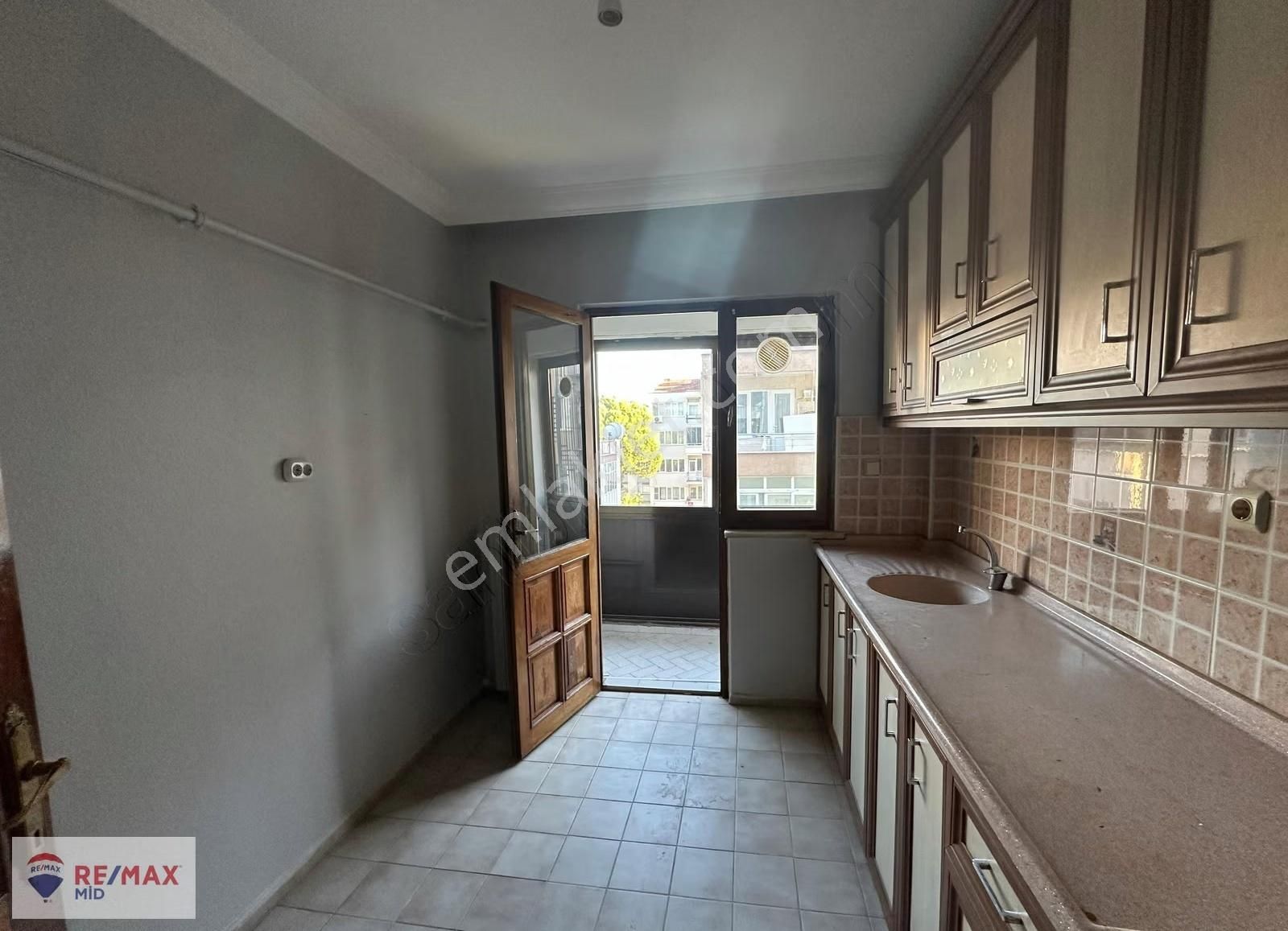 Re/max Mıd Karesı Atatürk Mah Turgut Reıs Cad Kıralık 2+1 Daıre - Görsel 24