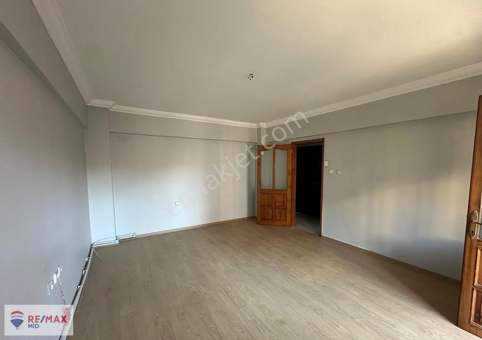 Re/max Mıd Karesı Atatürk Mah Turgut Reıs Cad Kıralık 2+1 Daıre - Görsel 16