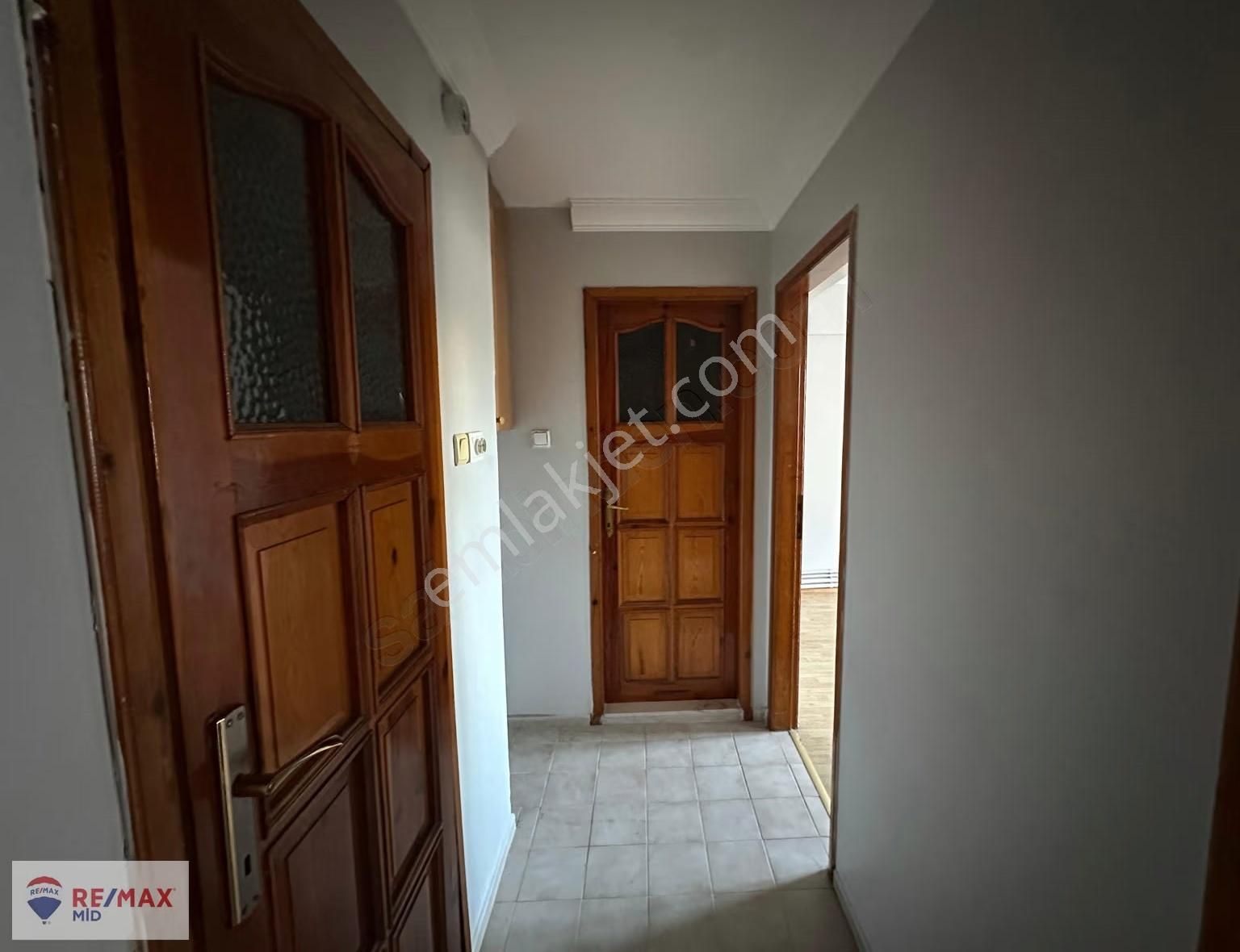 Re/max Mıd Karesı Atatürk Mah Turgut Reıs Cad Kıralık 2+1 Daıre - Görsel 2