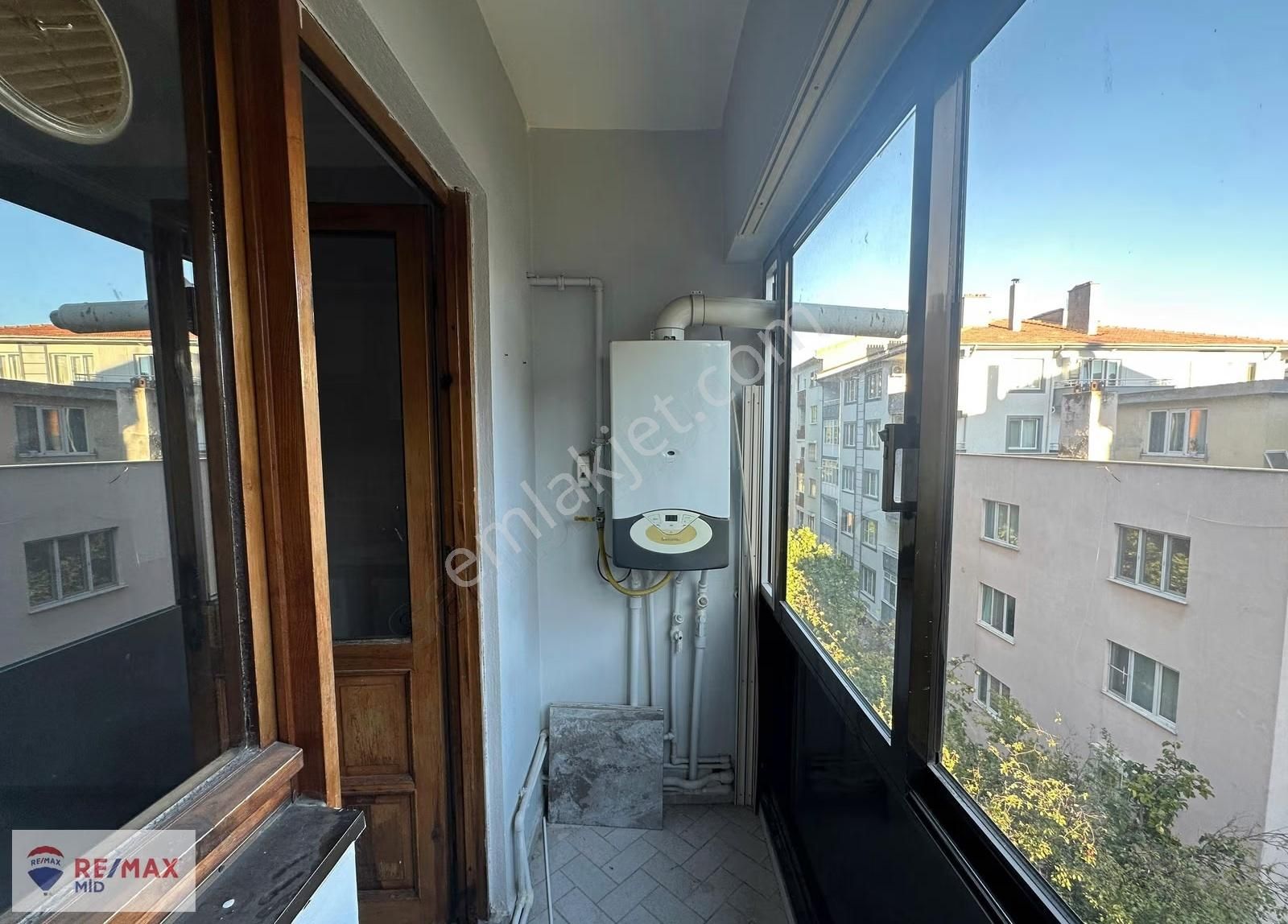 Re/max Mıd Karesı Atatürk Mah Turgut Reıs Cad Kıralık 2+1 Daıre - Görsel 13