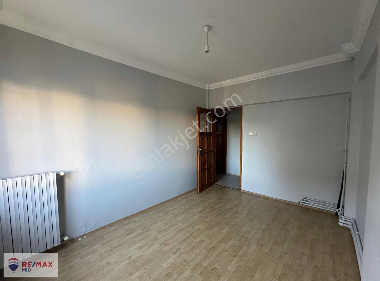 Re/max Mıd Karesı Atatürk Mah Turgut Reıs Cad Kıralık 2+1 Daıre - Görsel 23