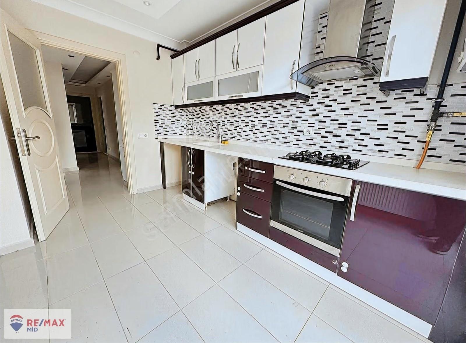 Remax Mid'den Bahçelievler Asuva Park Yakını 2+1 Kiralık Daire - Görsel 13