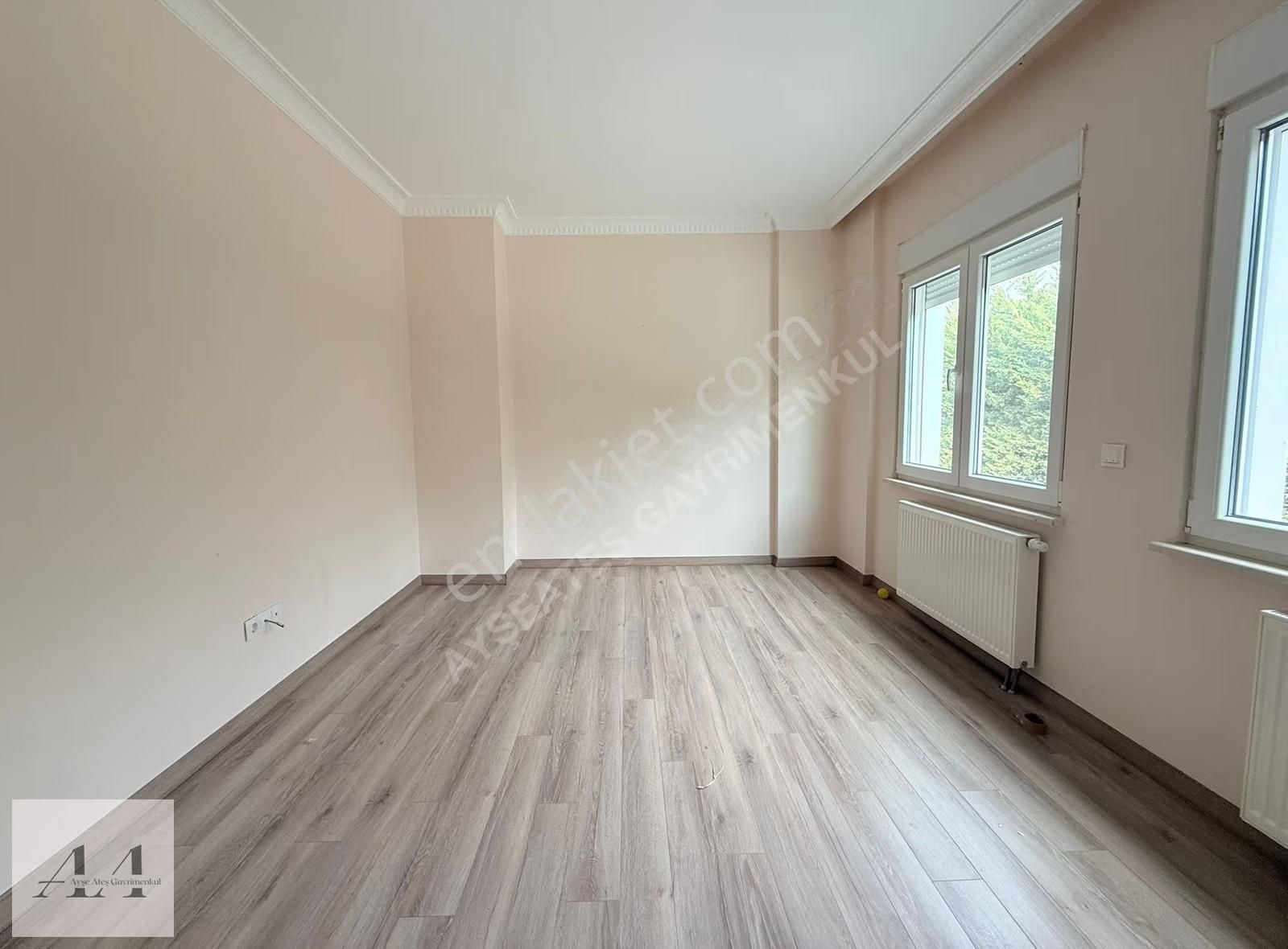 Büyükçekmece Karaağaç Mah. Doğa Evlerinde Tripleks Kiralık Villa - Görsel 6