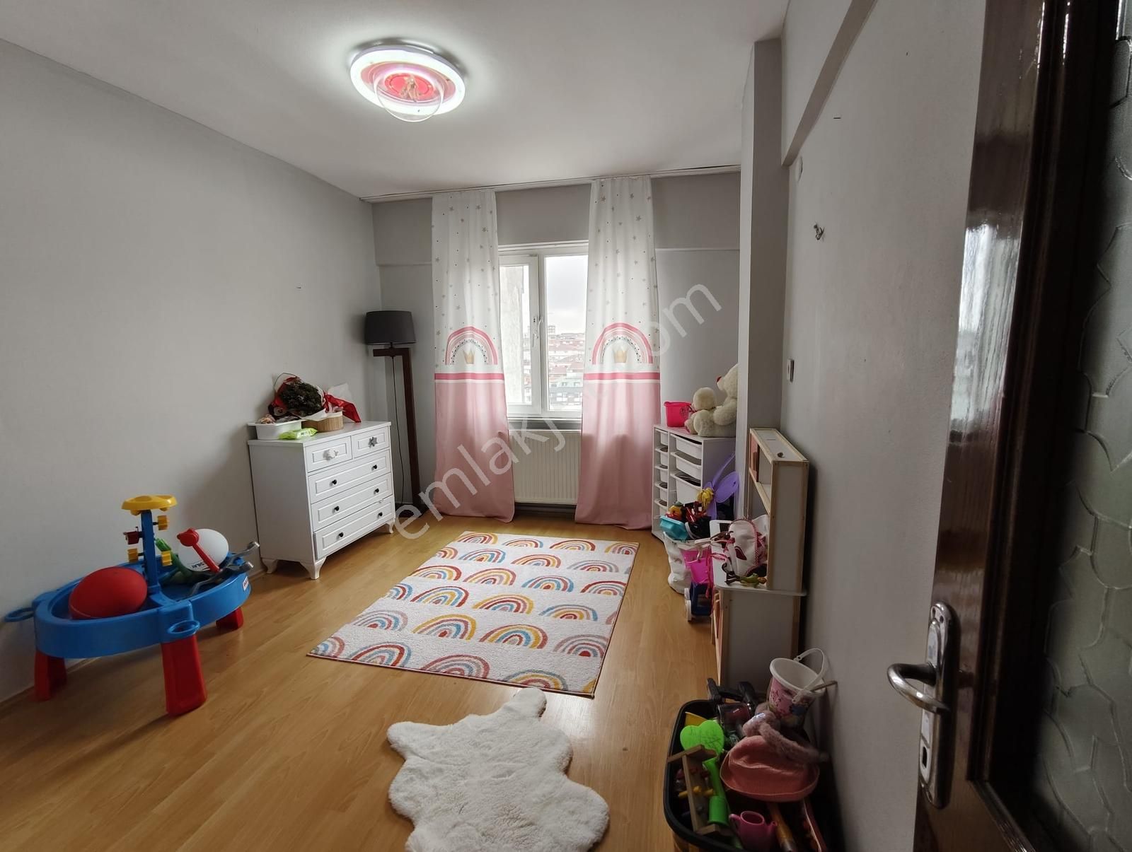Köprü Emlaktan Gazi Mahallesinde Satılık 90m2 2+1 Ara Kat Daire - Görsel 8