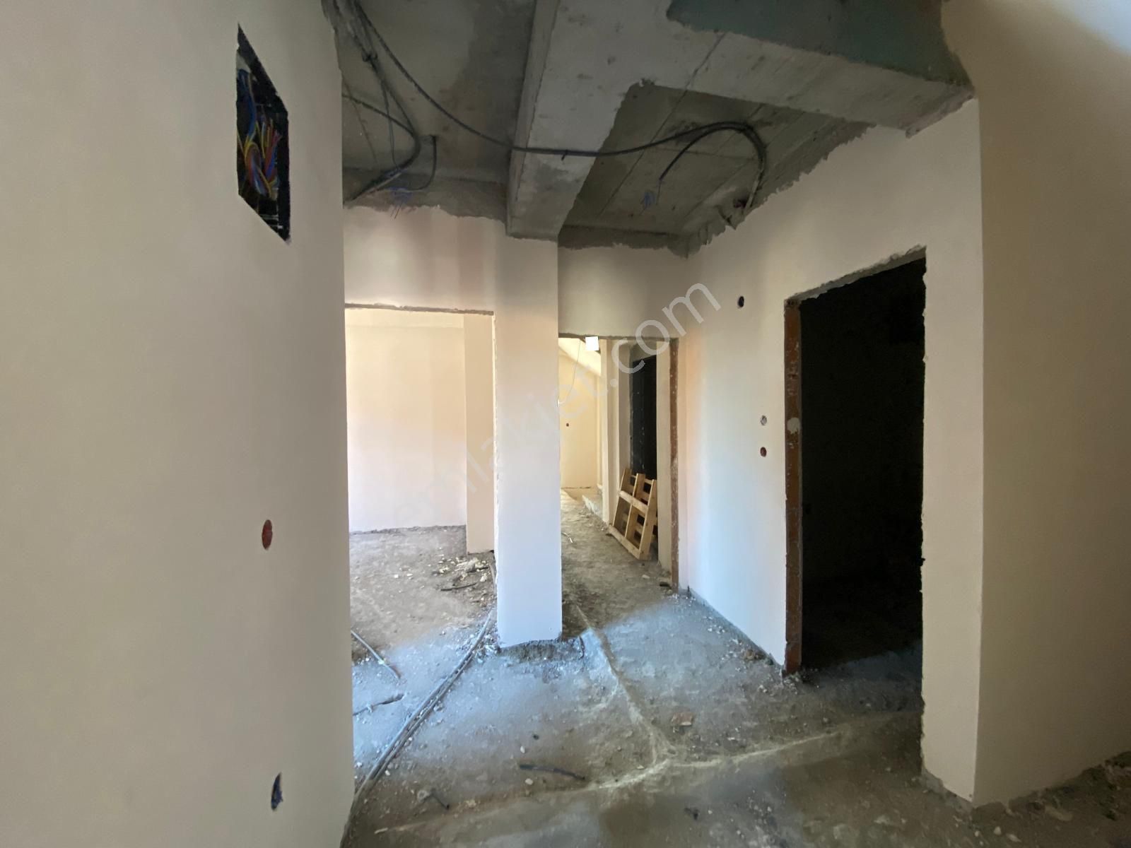 Çekmeköy Hamidiye'de Balkonlu K.otopark Ferah 4+2 Dubleks Daire - Görsel 9