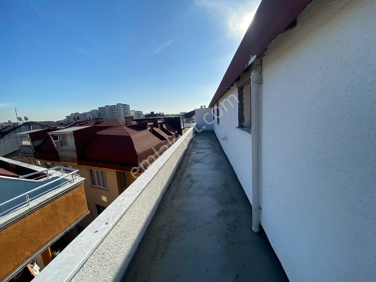 Çekmeköy Hamidiye'de Balkonlu K.otopark Ferah 4+2 Dubleks Daire - Görsel 21