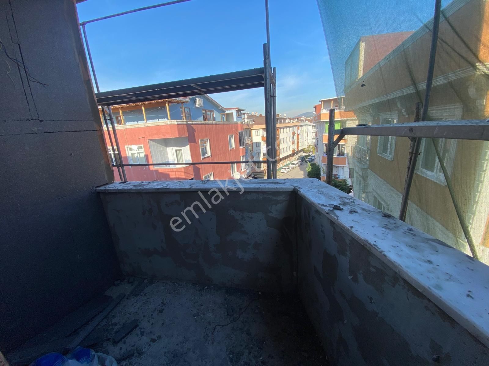 Çekmeköy Hamidiye'de Balkonlu K.otopark Ferah 4+2 Dubleks Daire - Görsel 5