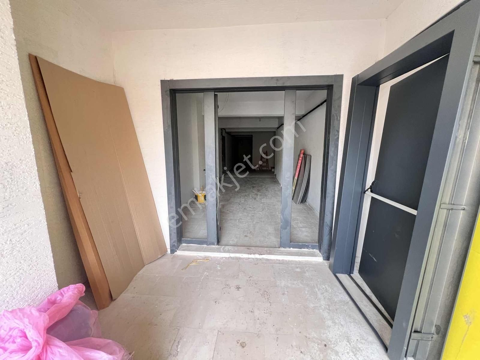 Kayapa'da Cadde Üzeri Geniş 2+1 Giyinme Odalı Dubleks - Görsel 8