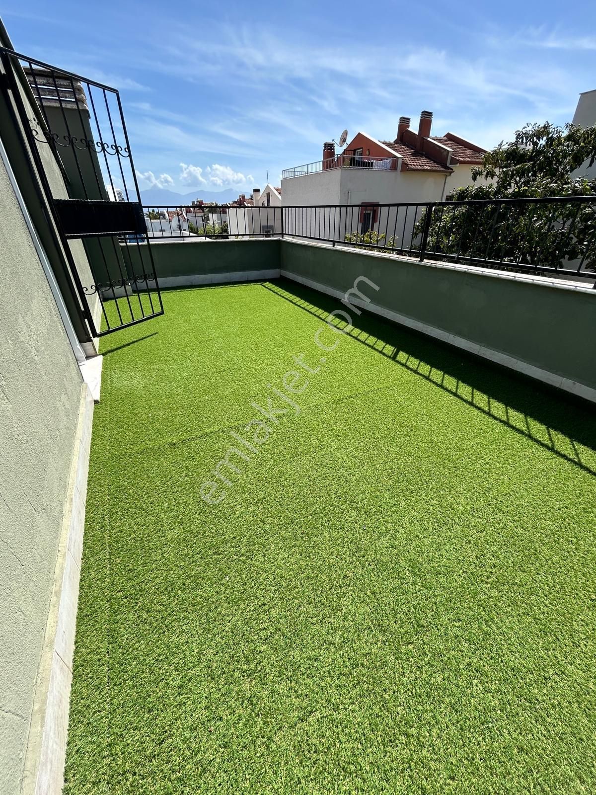 Kuşadası Kadınlar Denizi Olimpik Havuzlu Sitede 4+1 - Görsel 2