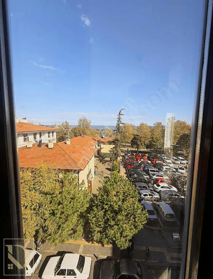 Akçaabat Merkez'de Eşyalı 2+1 Kiralık Daire - Görsel 9