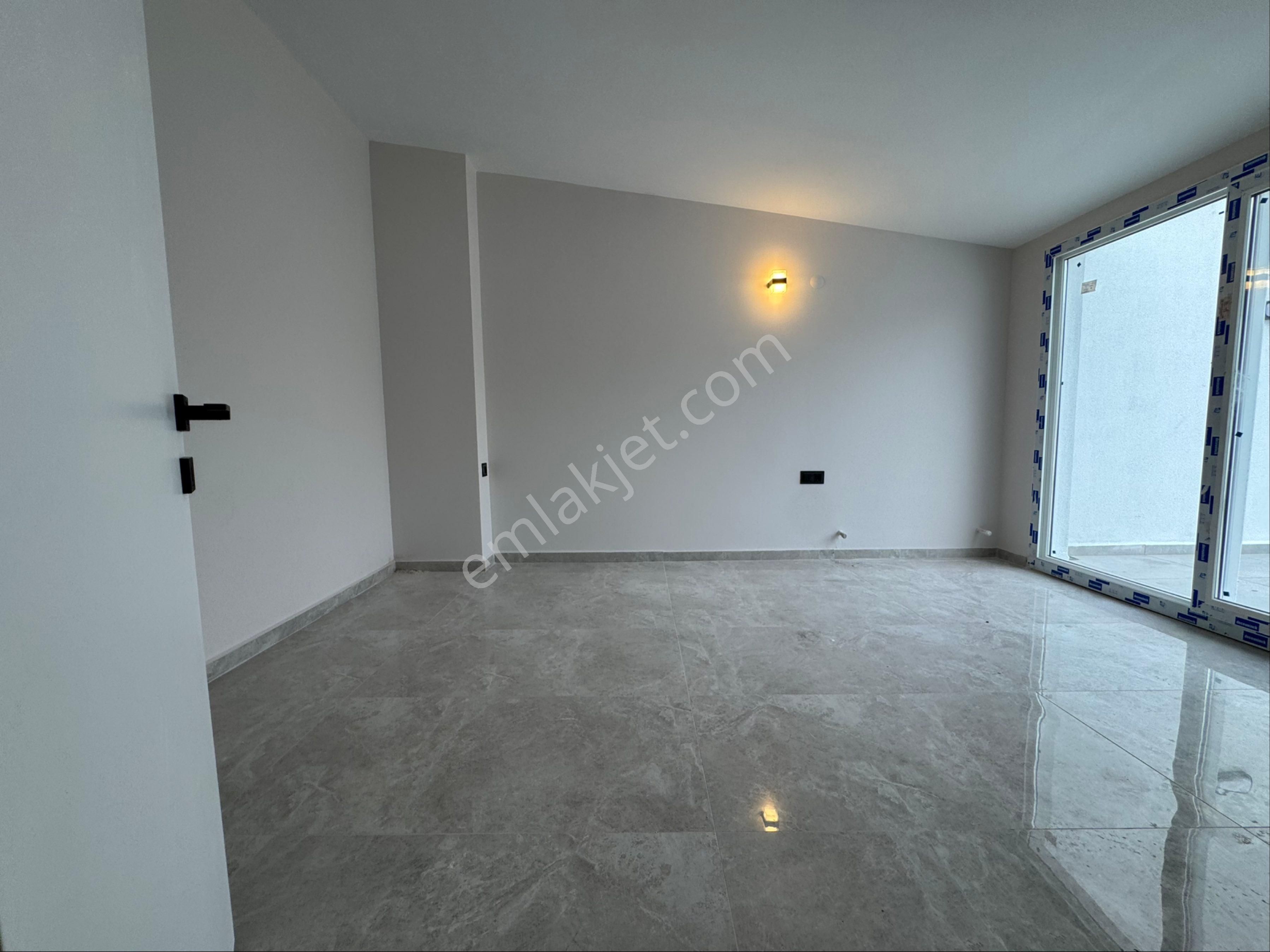 Kuşadası Güzelçamlı'da Satılık Sıfır Yapım Çatı Dubleks - Görsel 22