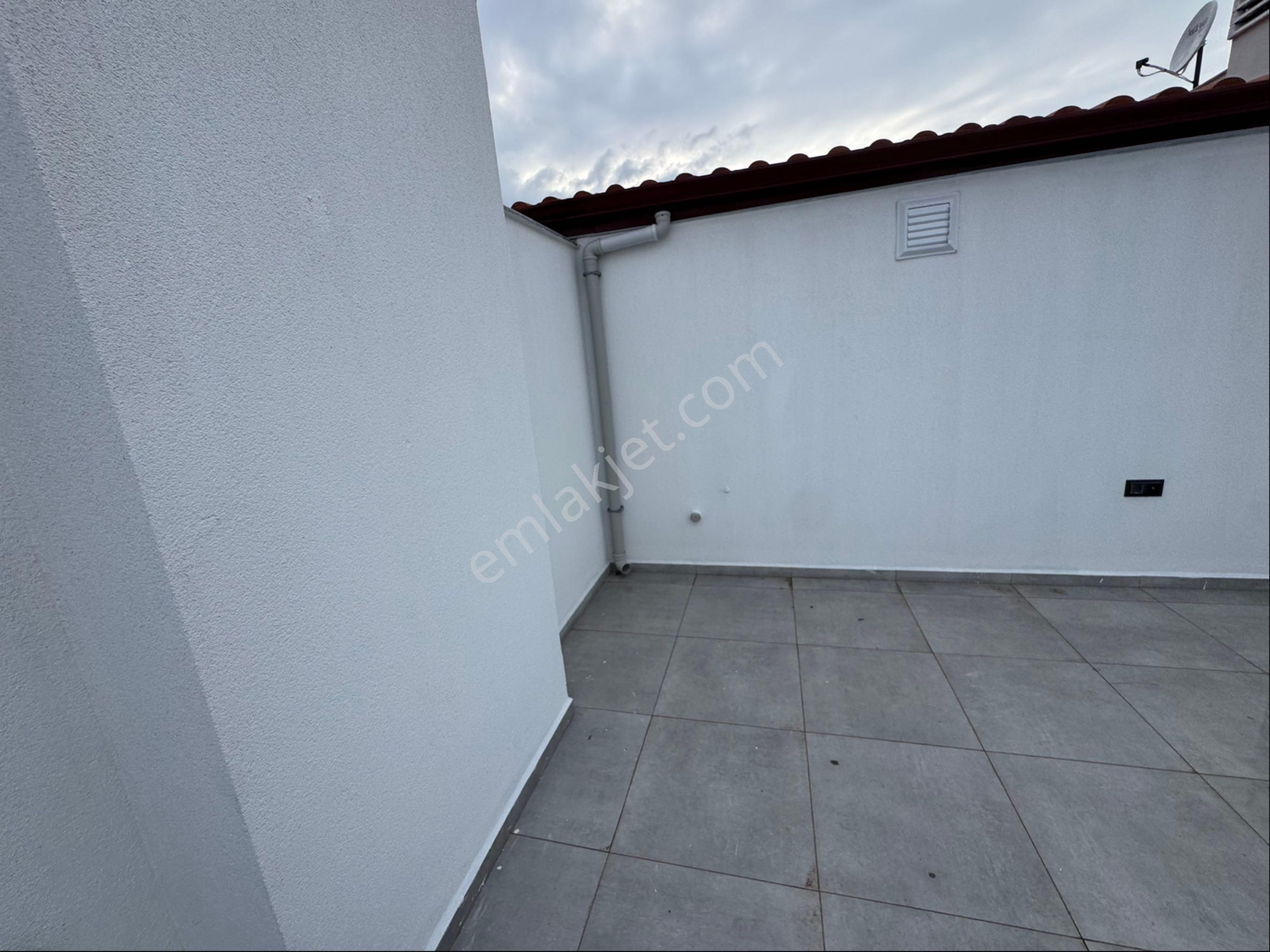 Kuşadası Güzelçamlı'da Satılık Sıfır Yapım Çatı Dubleks - Görsel 38