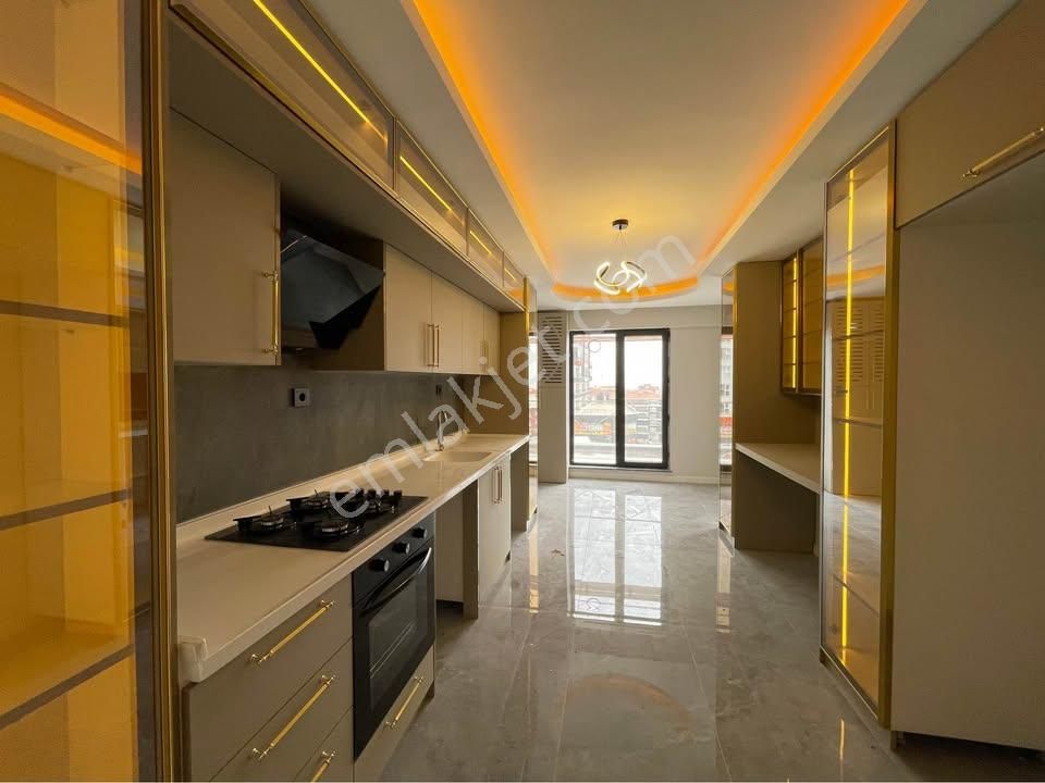 Beylikdüzü Cumhuriyet Mh. Metrobüse Yakın 5 Dk Mesafede 2+1 Daire.. - Görsel 2