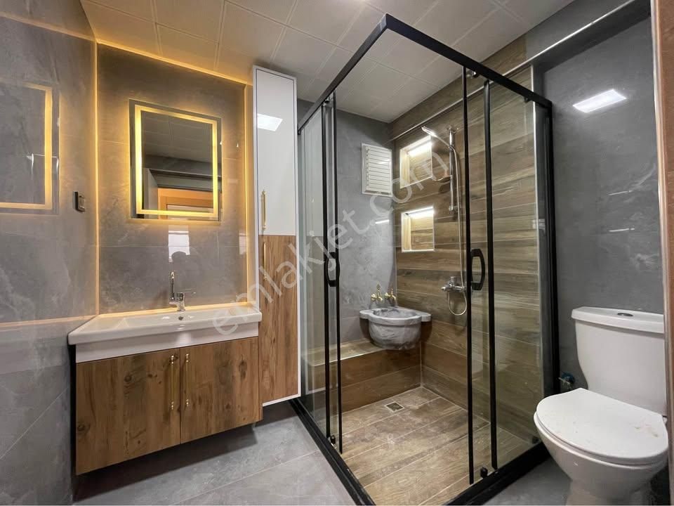 Beylikdüzü Cumhuriyet Mh. Metrobüse Yakın 5 Dk Mesafede 2+1 Daire.. - Görsel 9