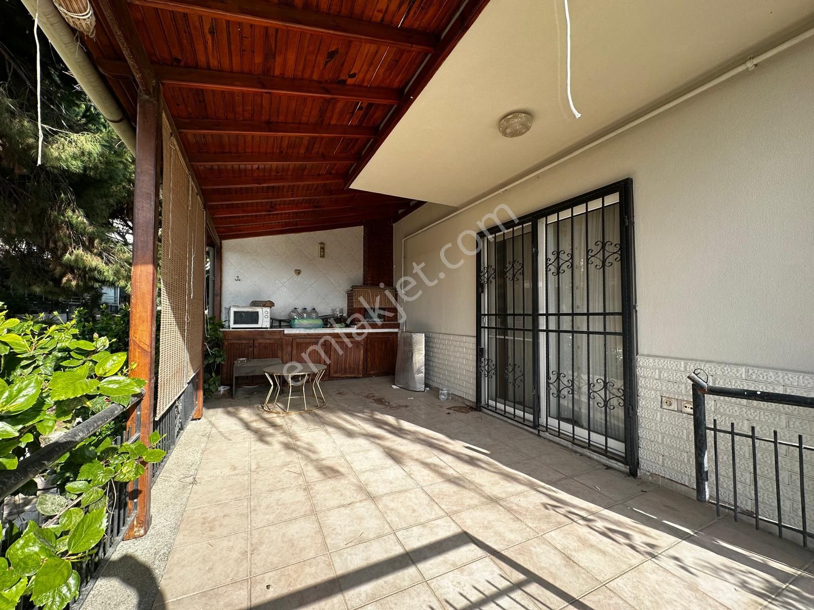 Kuşadası Yavansuda Havuzlu Site Denize 300 Mt Mesafede Köşe Konum - Görsel 6