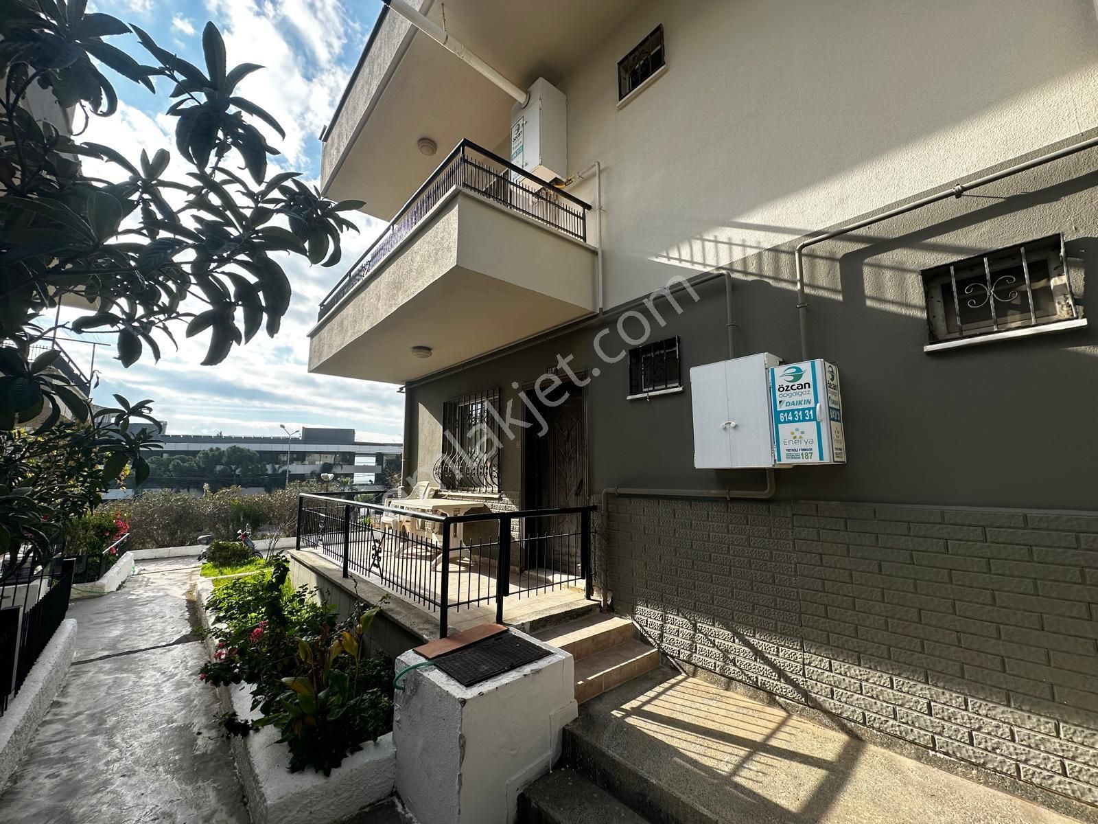 Kuşadası Yavansuda Havuzlu Site Denize 300 Mt Mesafede Köşe Konum - Görsel 5