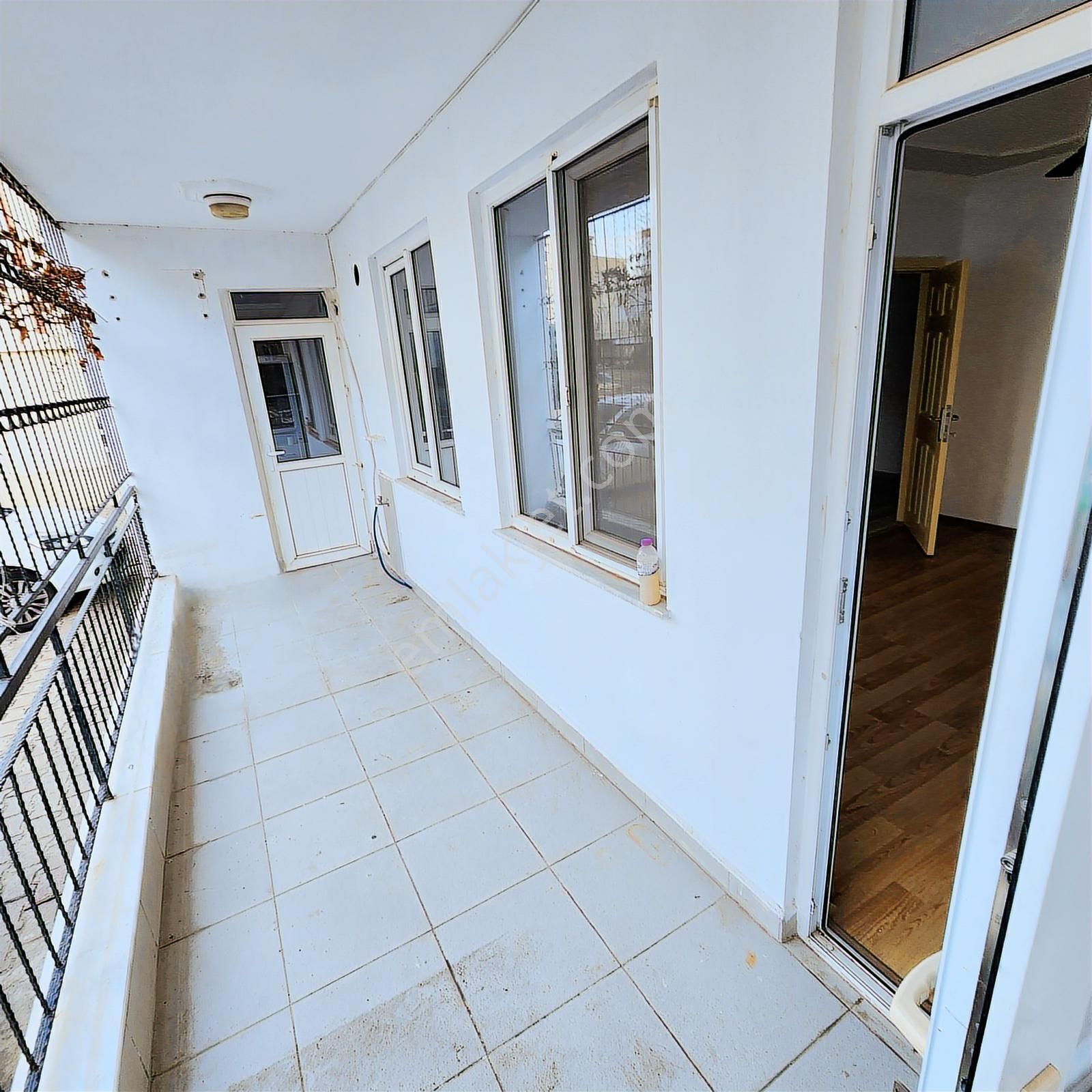 Komple İçi Dışı Yenilenmiş Ebeveyn Banyolu 2+1 Yüksek Giriş - Görsel 13