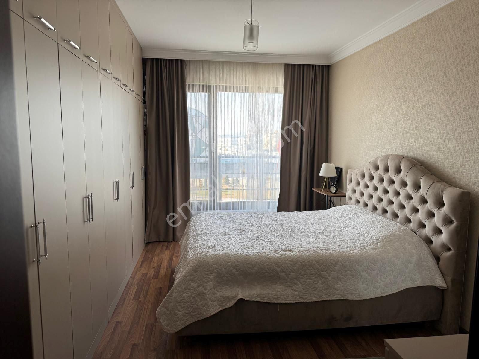 Lalepark'ta Arakat Bakımlı Satılık Daire - Görsel 33