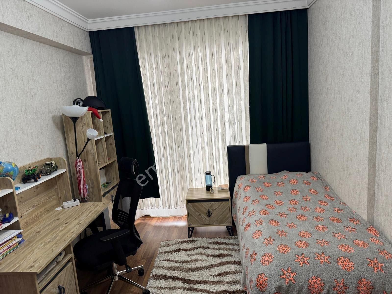 Lalepark'ta Arakat Bakımlı Satılık Daire - Görsel 23