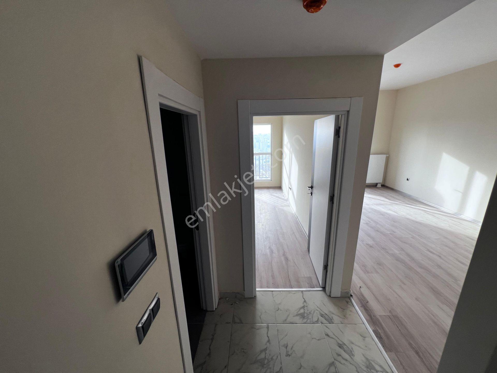 Esenyurt N Logo Sitesinde Göl Ve Şehir Manzaralı 1+1 Fırsat Dairemiz - Görsel 7