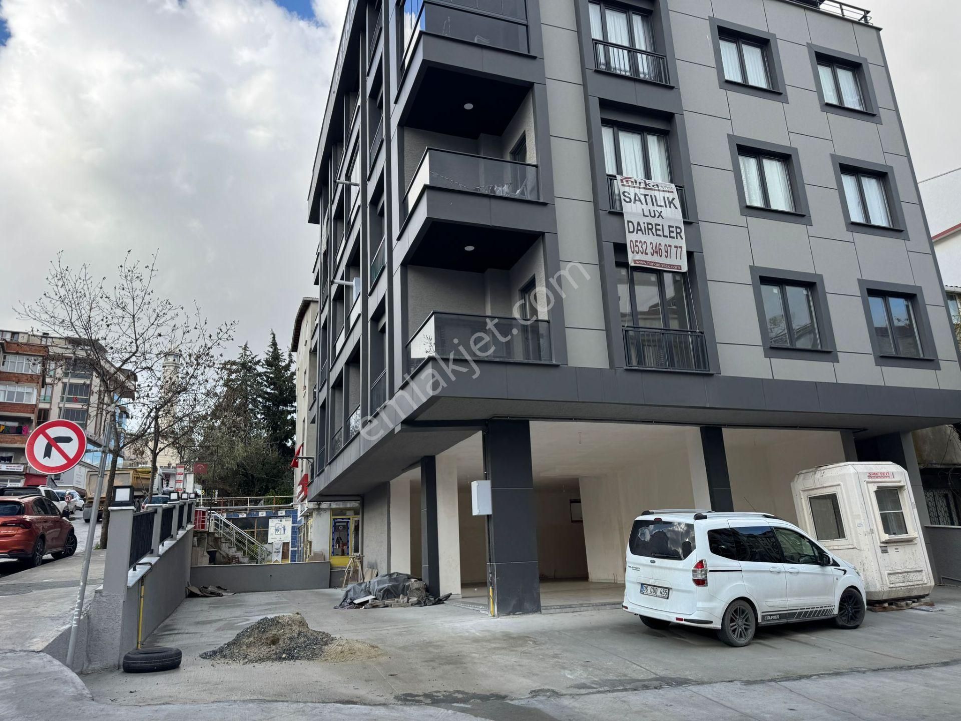 Beylikdüzü Yakuplu Da 180m2 Sıfır Köşe Dükkan Metrobüse 10 Dk - Görsel 2