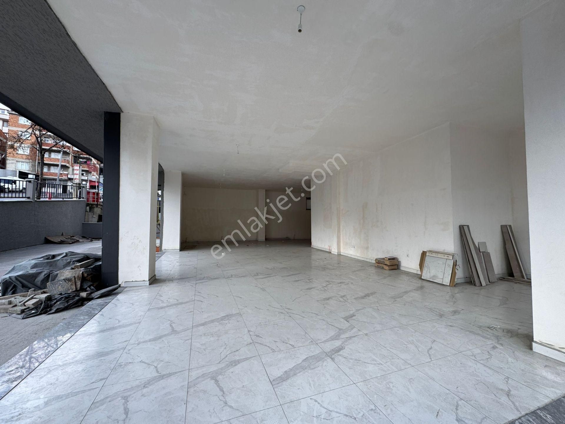 Beylikdüzü Yakuplu Da 180m2 Sıfır Köşe Dükkan Metrobüse 10 Dk - Görsel 6