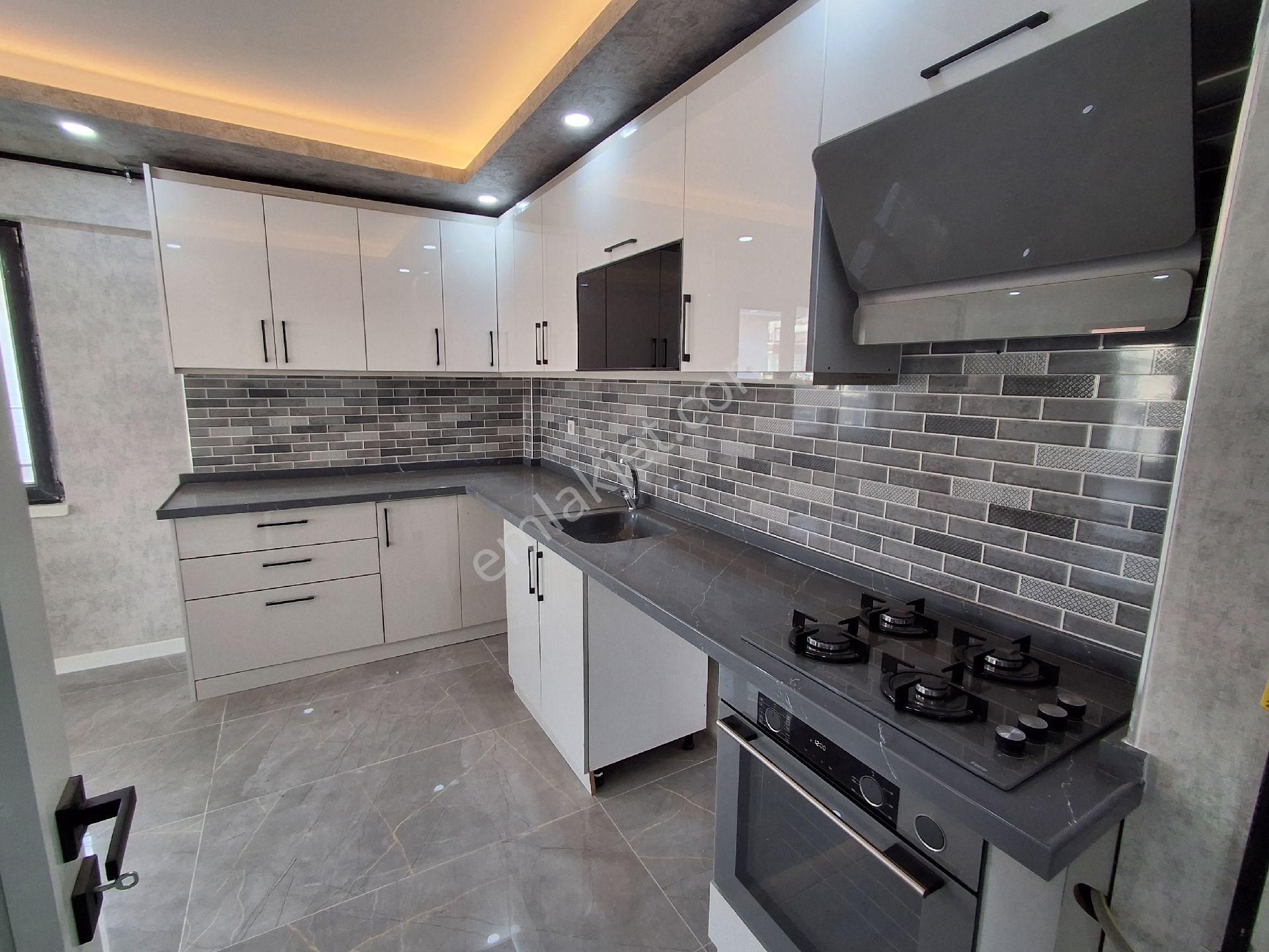 H.gazi Göbekte Ultra Lüxk Daireler 2.3.katlarda.ç.banyo 2.500.00tl Kadar Kredi İmkanı Var - Görsel 8